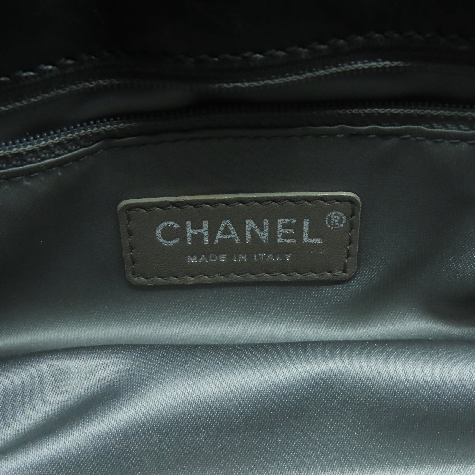 CHANEL **【激減優惠】菱格牛皮皮革Shoulder Bag銀扣肩背袋黑色