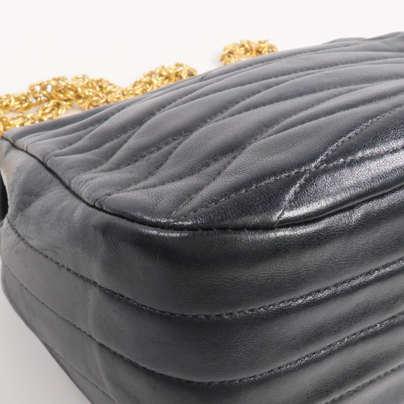 CHANEL 羊皮皮革Chain Shoulder金扣鏈帶肩背袋