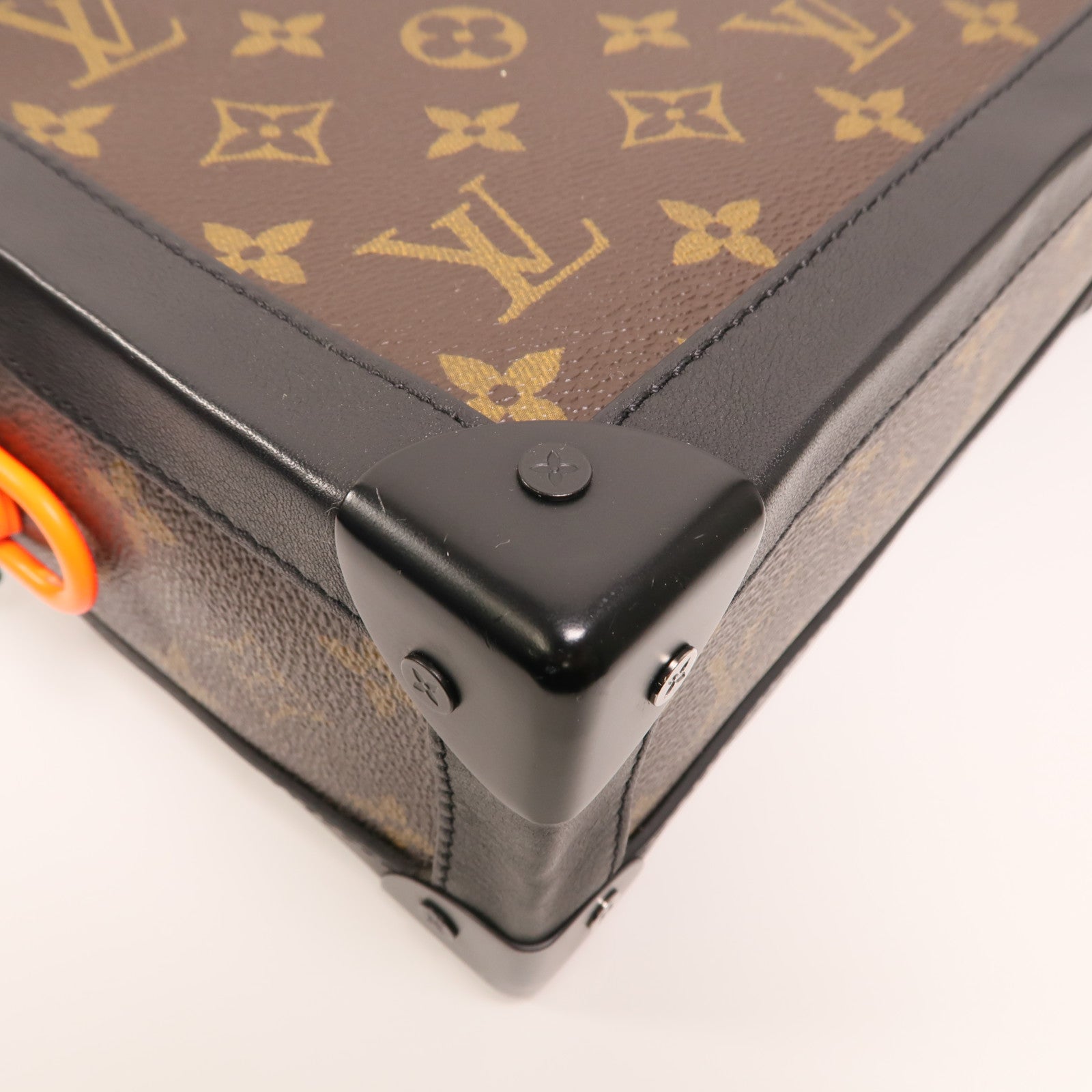LOUIS VUITTON Monogram Solar Soft Trunk肩背袋