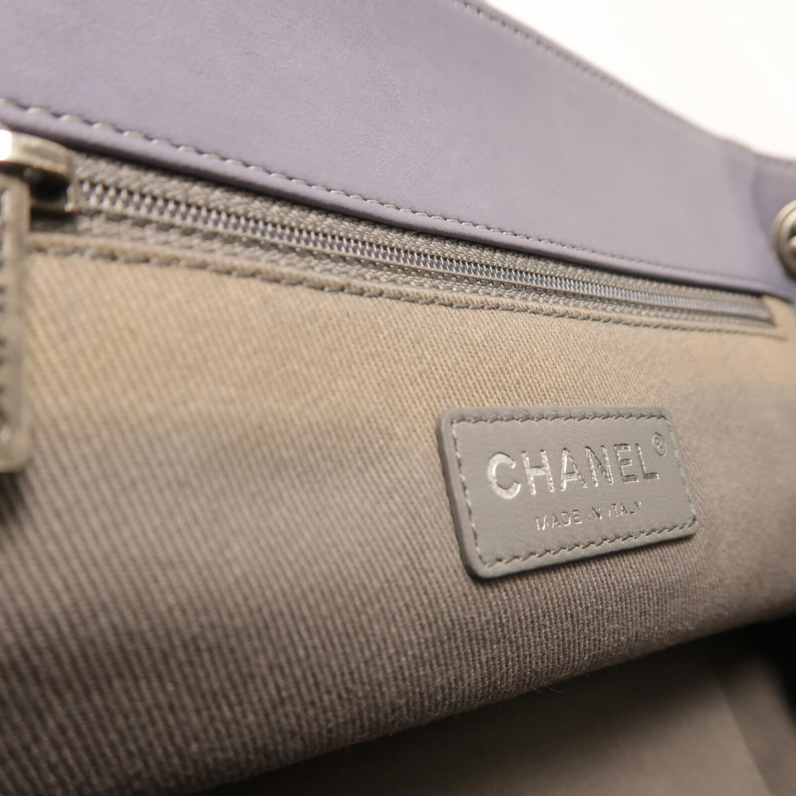 CHANEL 羊皮皮革Shoulder Bag銀扣鏈帶肩背袋