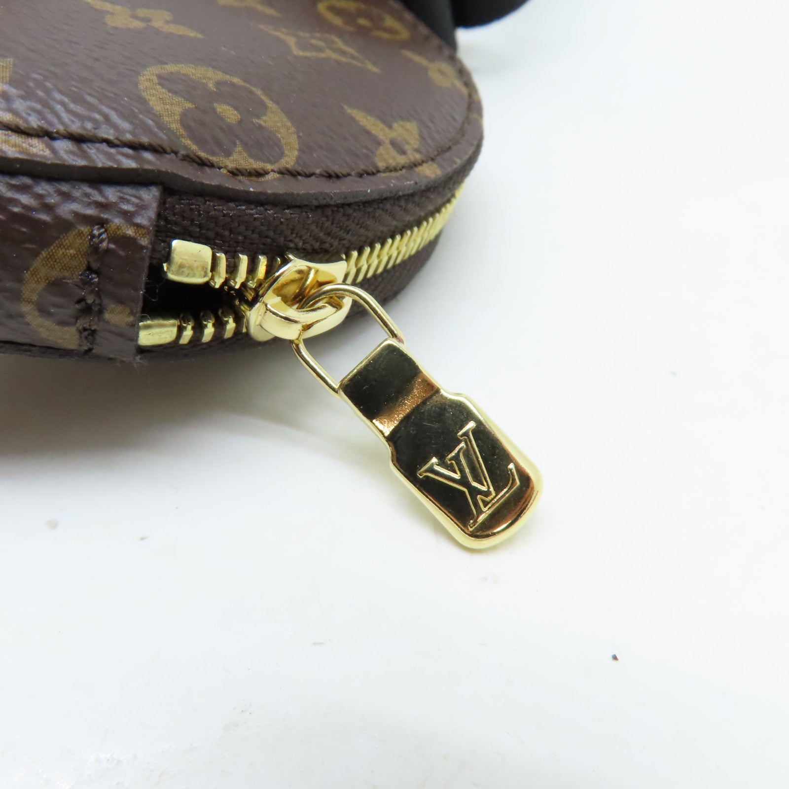 LOUIS VUITTON Monogram Bandouliere Strap金扣肩背帶黑色