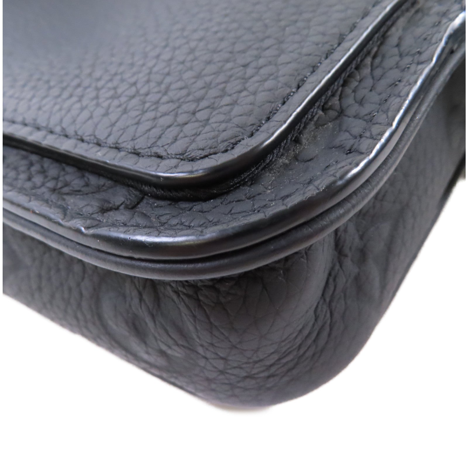 LOUIS VUITTON Monogram Taurillon S Lock Sling Bag肩背袋黑色