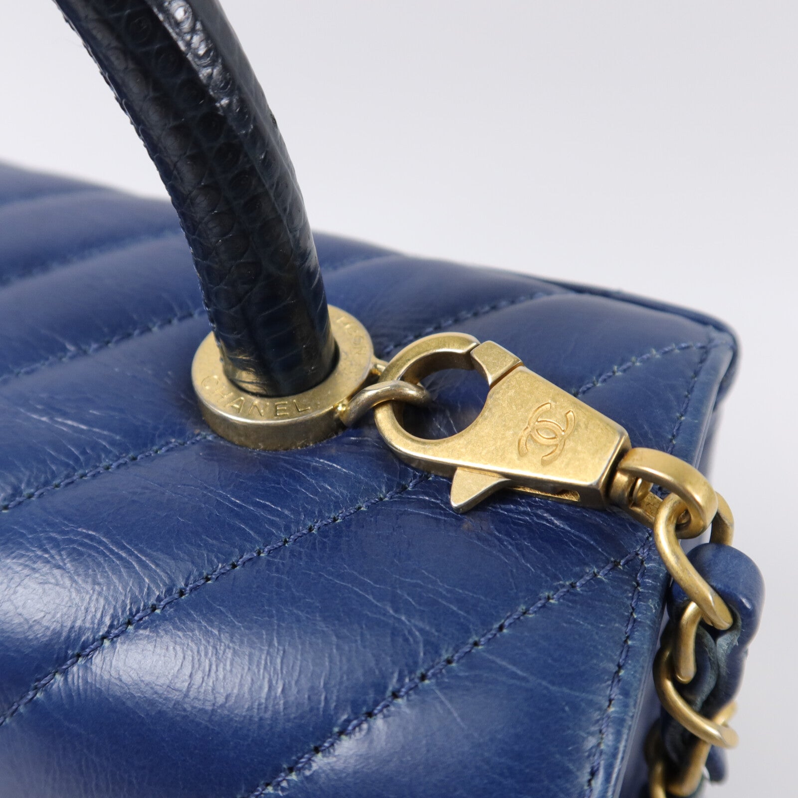 CHANEL 牛皮皮革Coco Handle Medium手挽肩背兩用袋