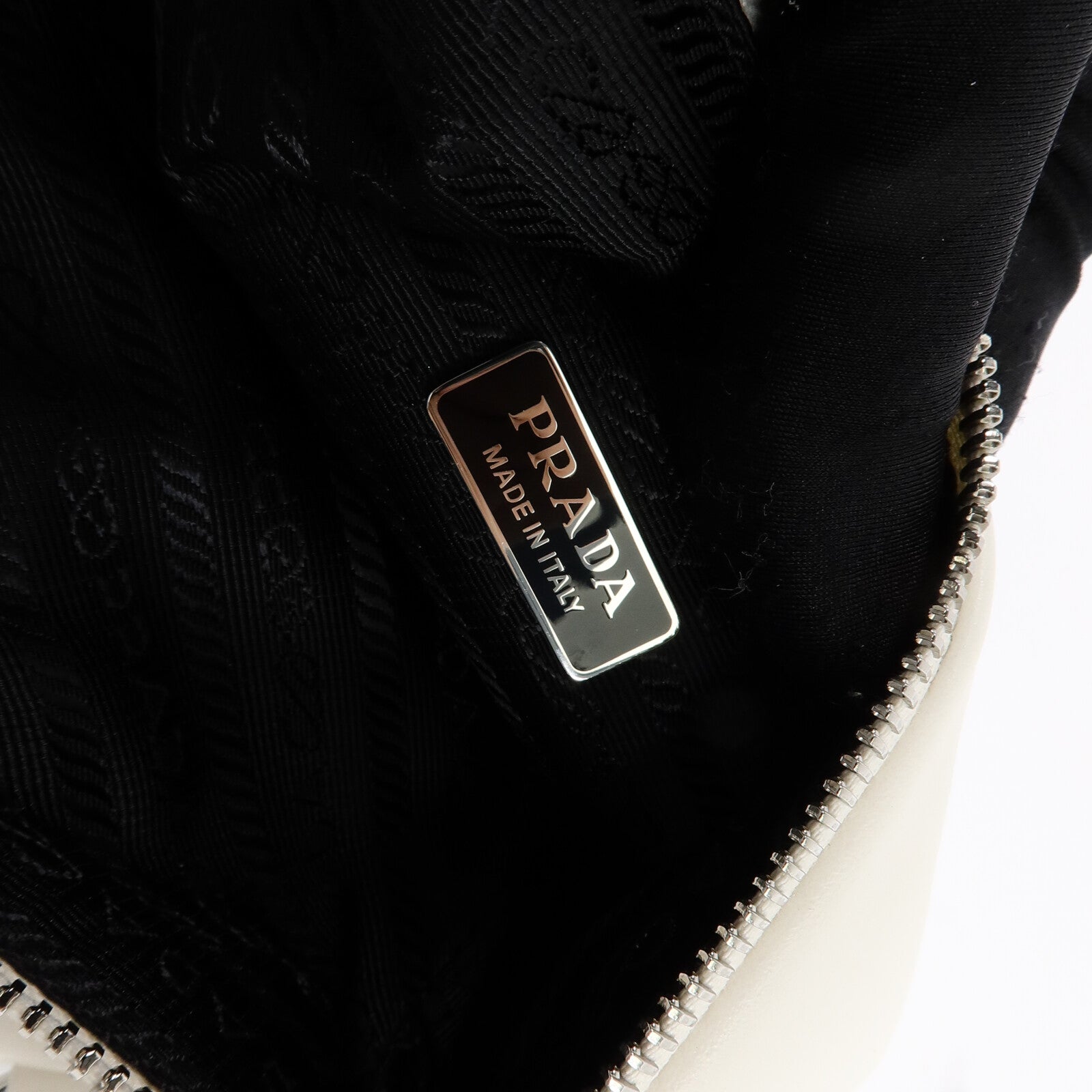 PRADA 牛皮皮革Triangle肩背袋