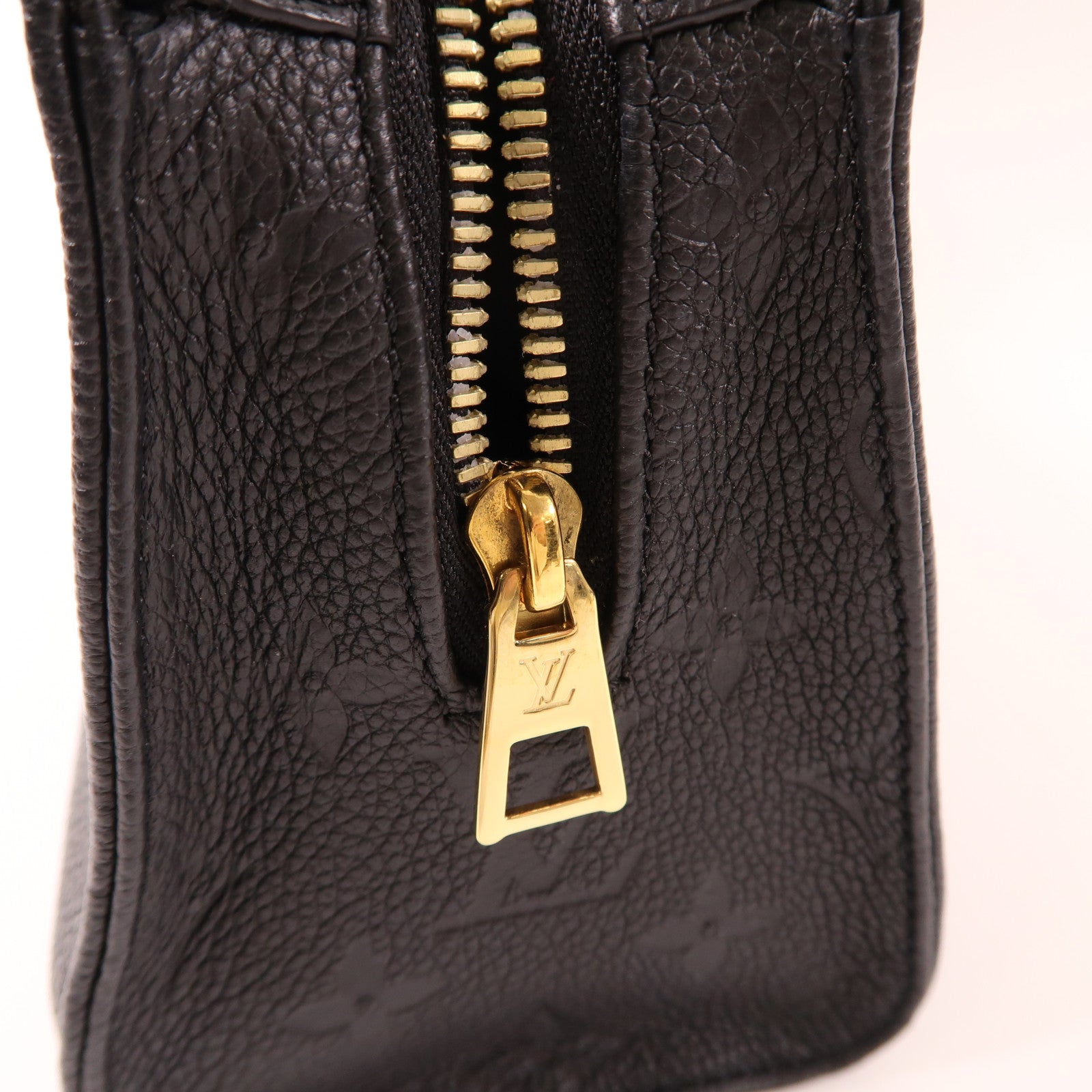 LOUIS VUITTON Monogram Empreinte OnTheGo East West金扣手挽肩背兩用袋黑色