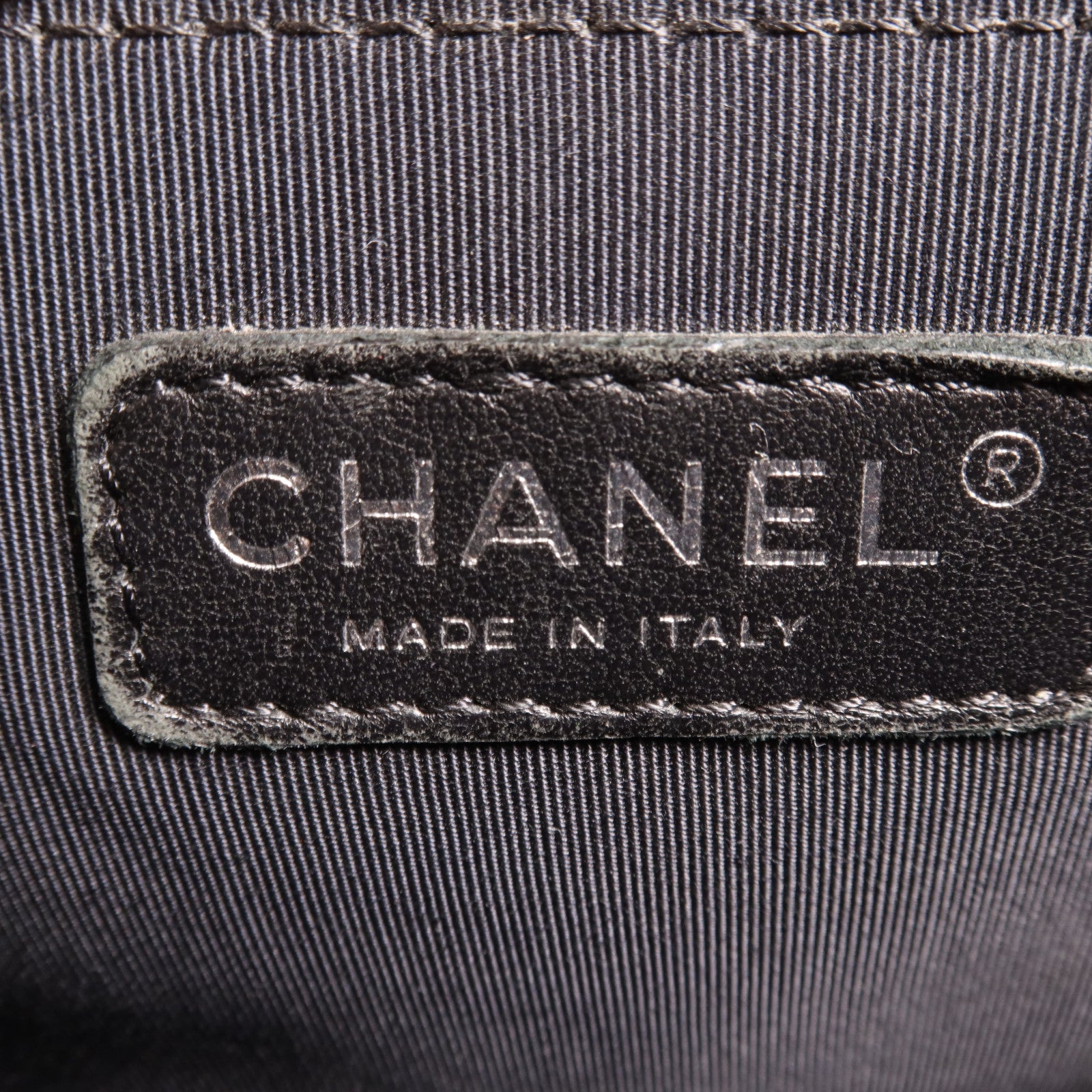 CHANEL 牛皮皮革Seasonal Boy Chanel Large銀扣肩背袋