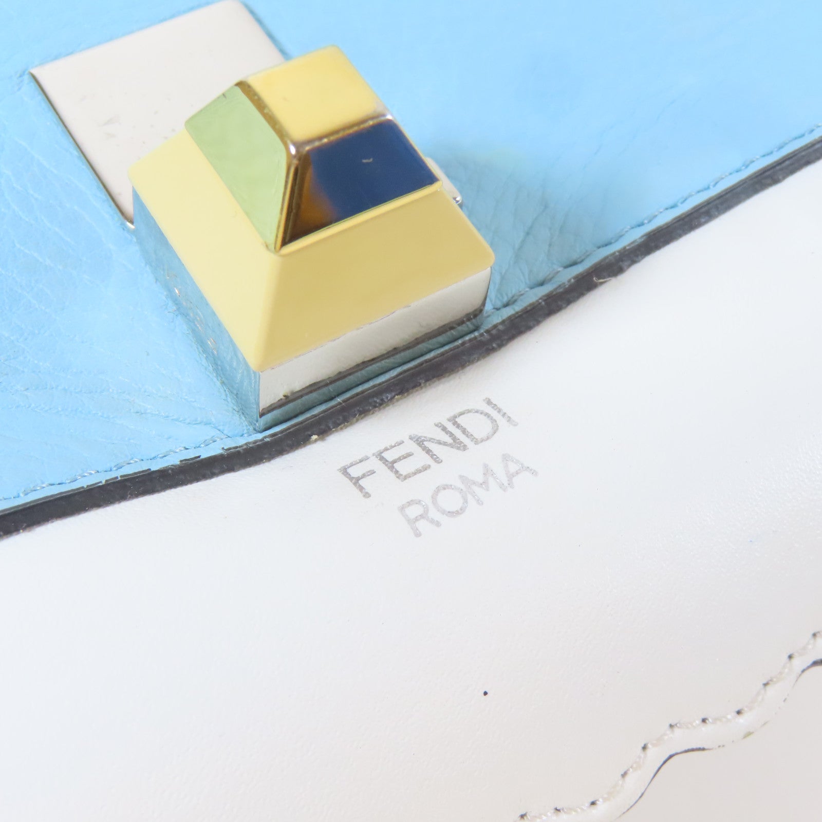 FENDI 牛皮皮革Shoulder Bag金扣/銀扣手挽肩背兩用袋白色/淺藍色