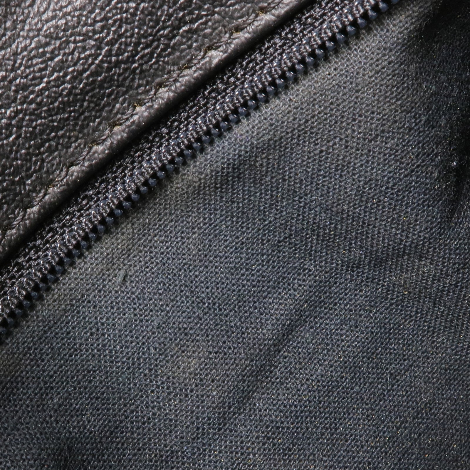 VERSACE 漆皮皮革Handbag銀扣手挽袋