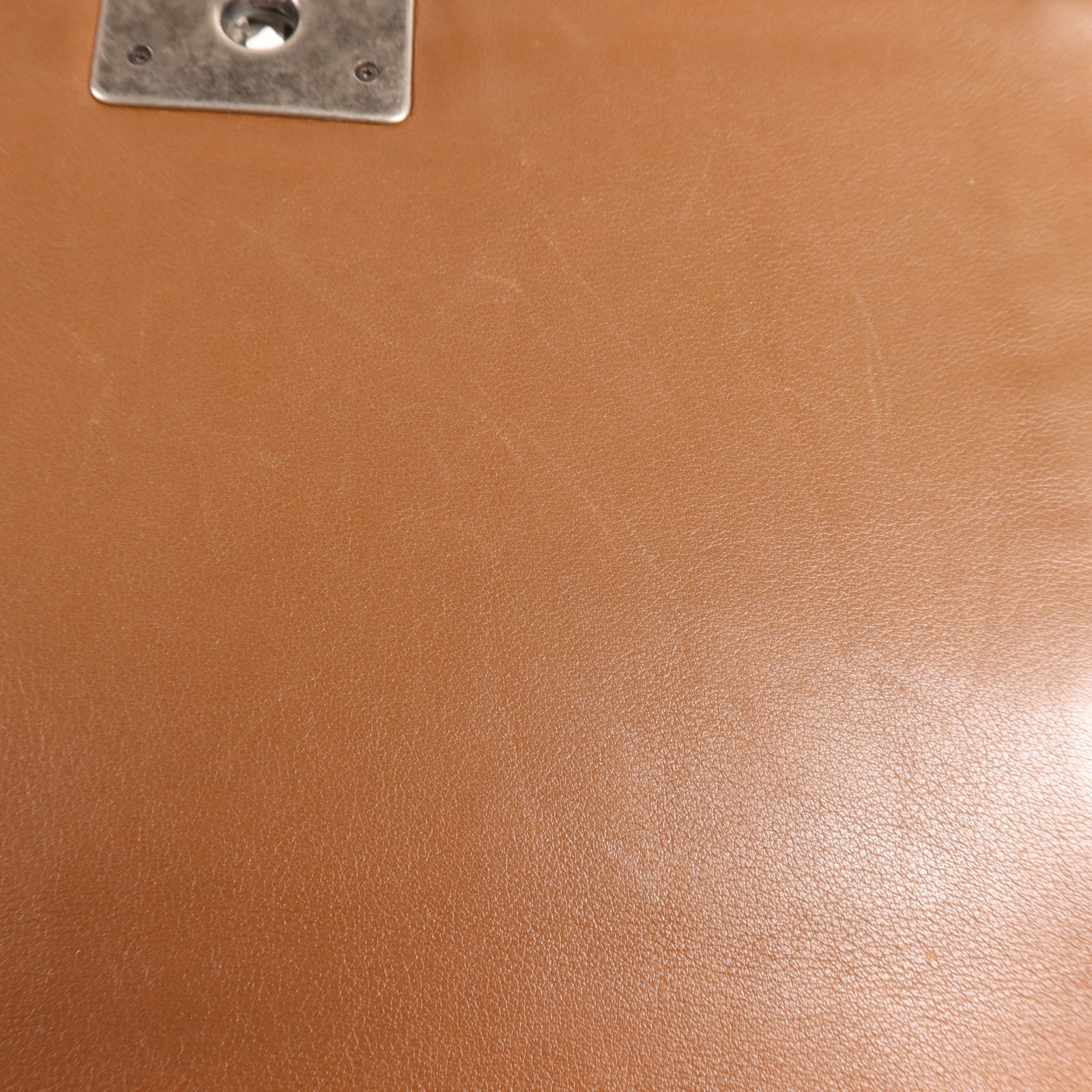 CHANEL 牛皮皮革Seasonal Boy Chanel Large銀扣肩背袋