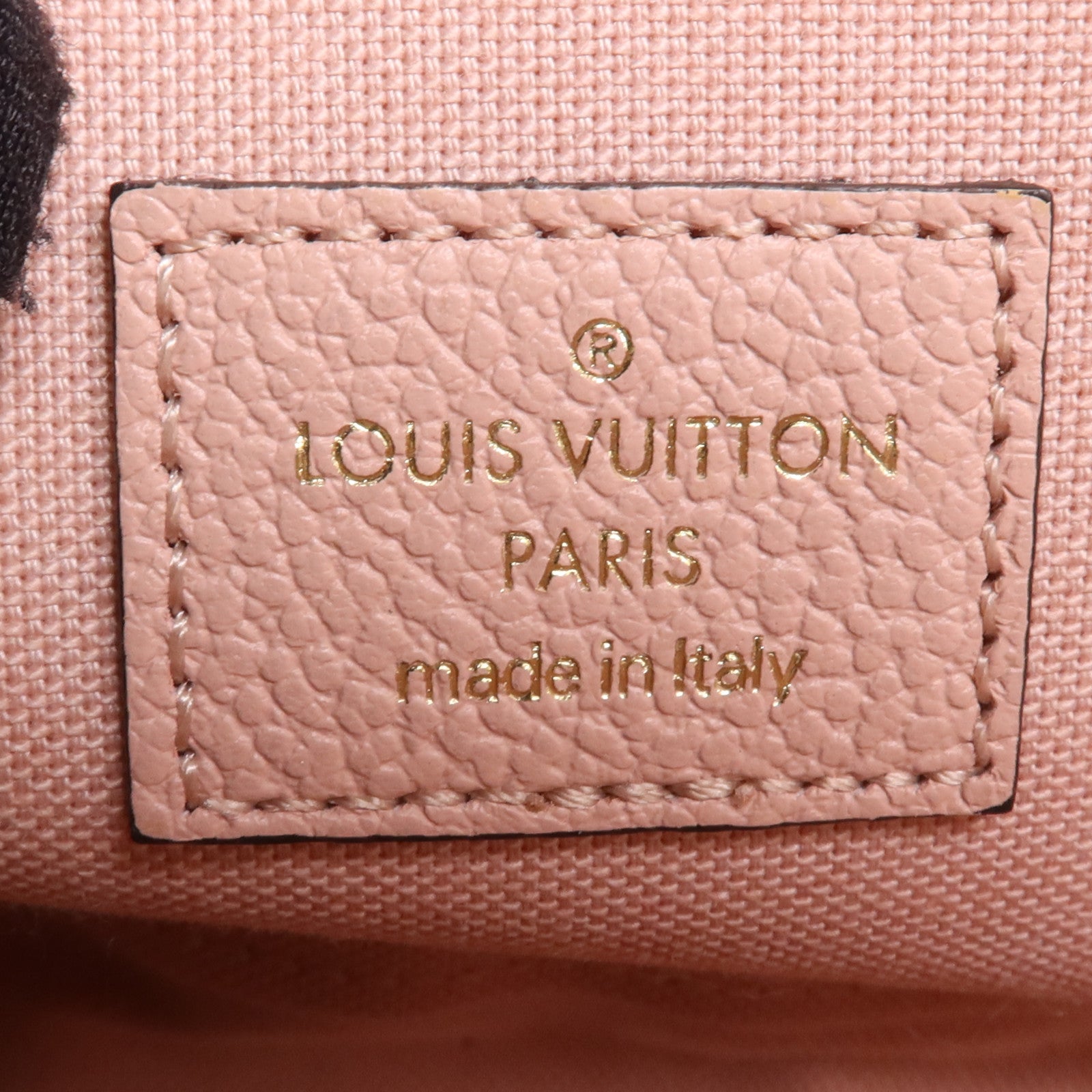 LOUIS VUITTON Epi Pochette Felissie銀扣鏈帶肩背袋