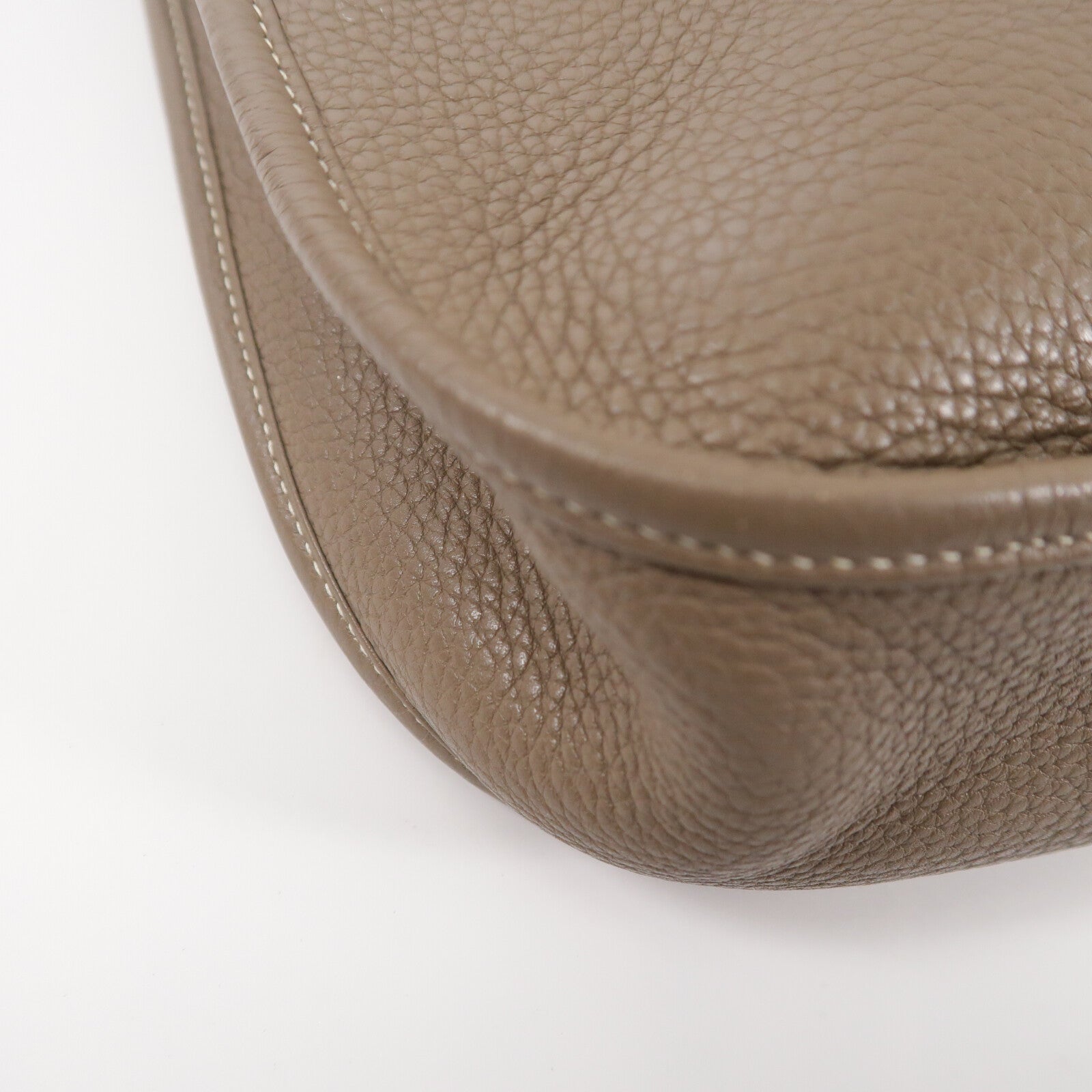 HERMES Clemence皮革Evelyne GM肩背袋Etoupe