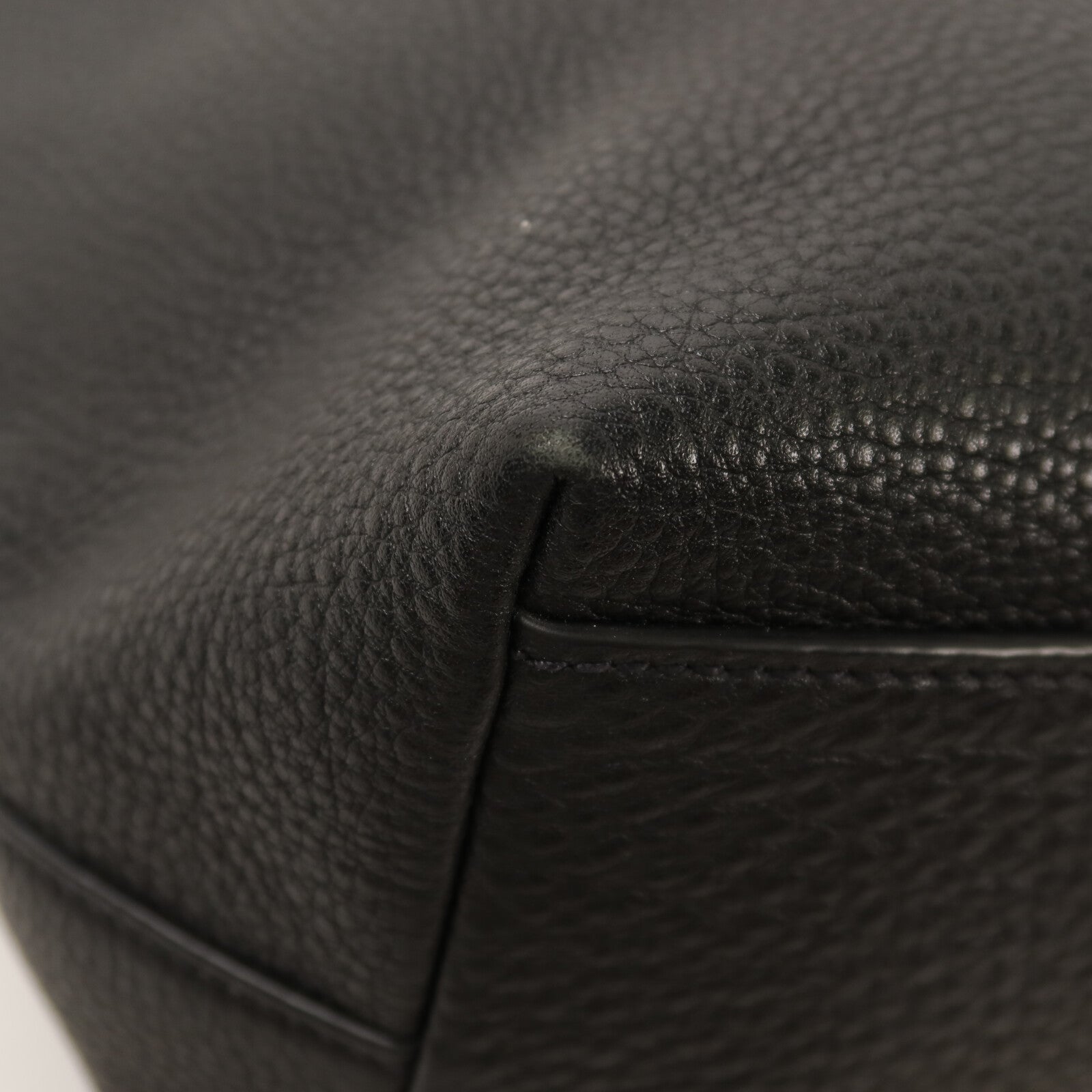 PRADA 牛皮皮革Shoulder Tote金扣肩背袋