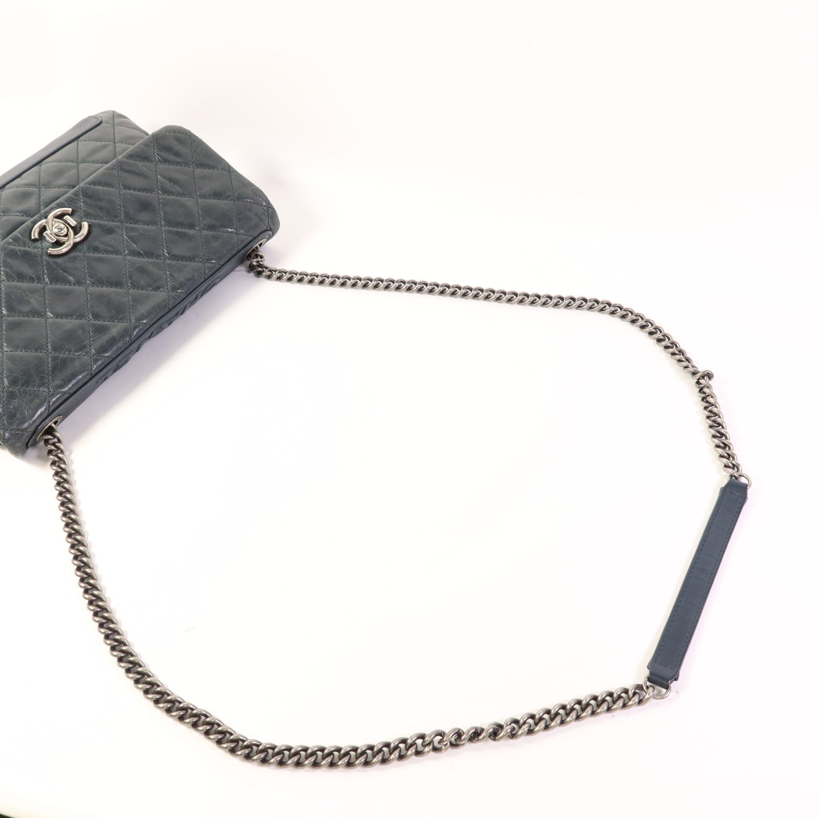 CHANEL 牛皮皮革Chain Shoulder Bag銀扣鏈帶肩背袋