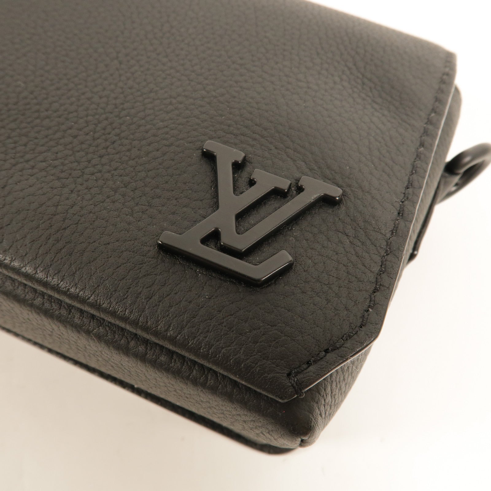 LOUIS VUITTON Aerogram Takeoff Messenger PM肩背袋