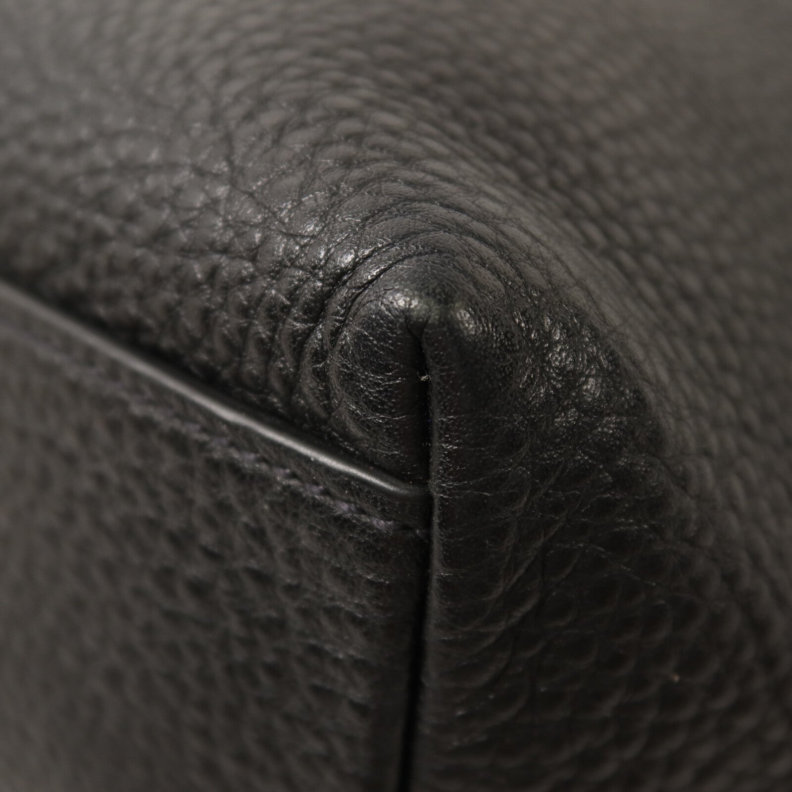 PRADA 牛皮皮革Shoulder Tote金扣肩背袋