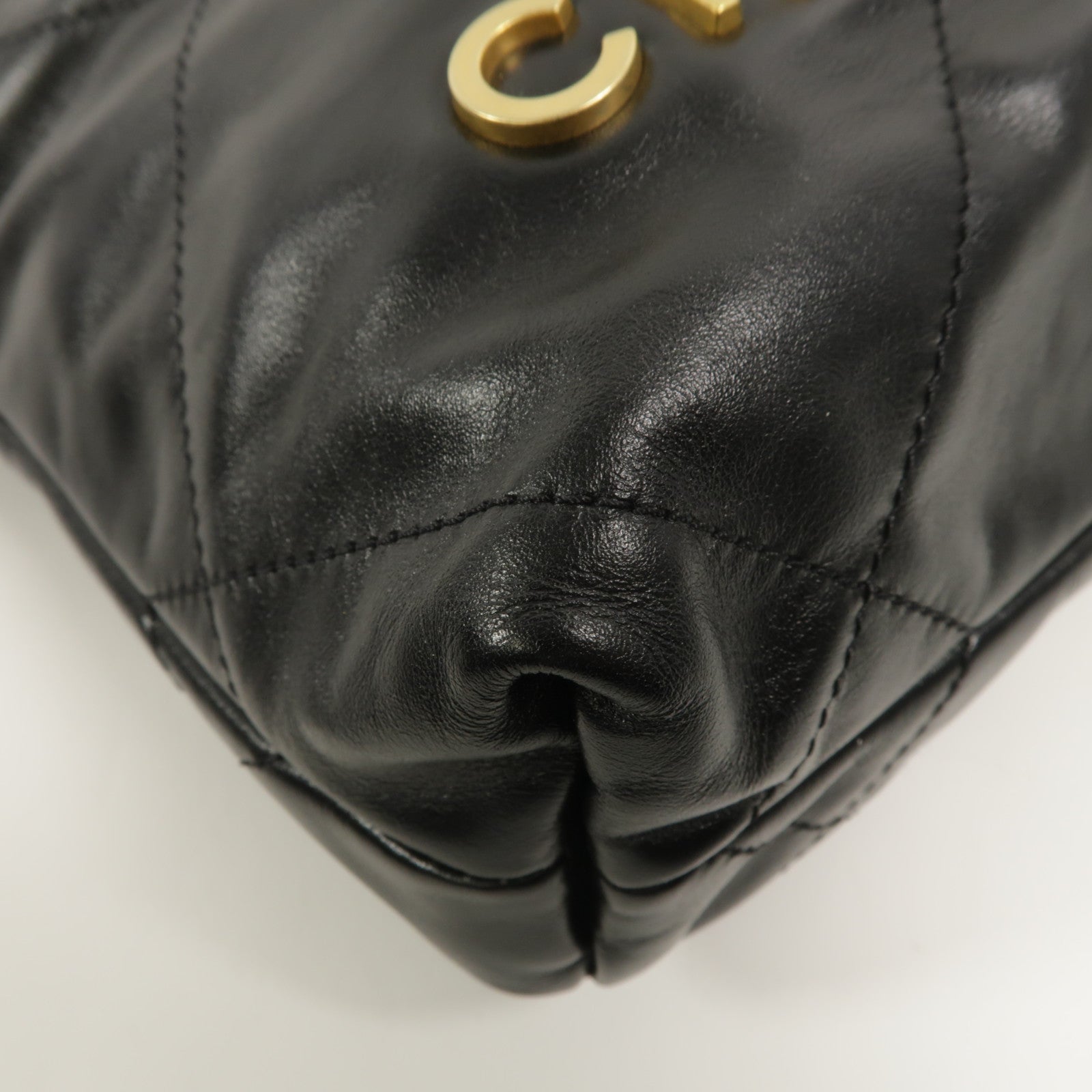 CHANEL 牛皮皮革22 Mini鏈帶肩背袋