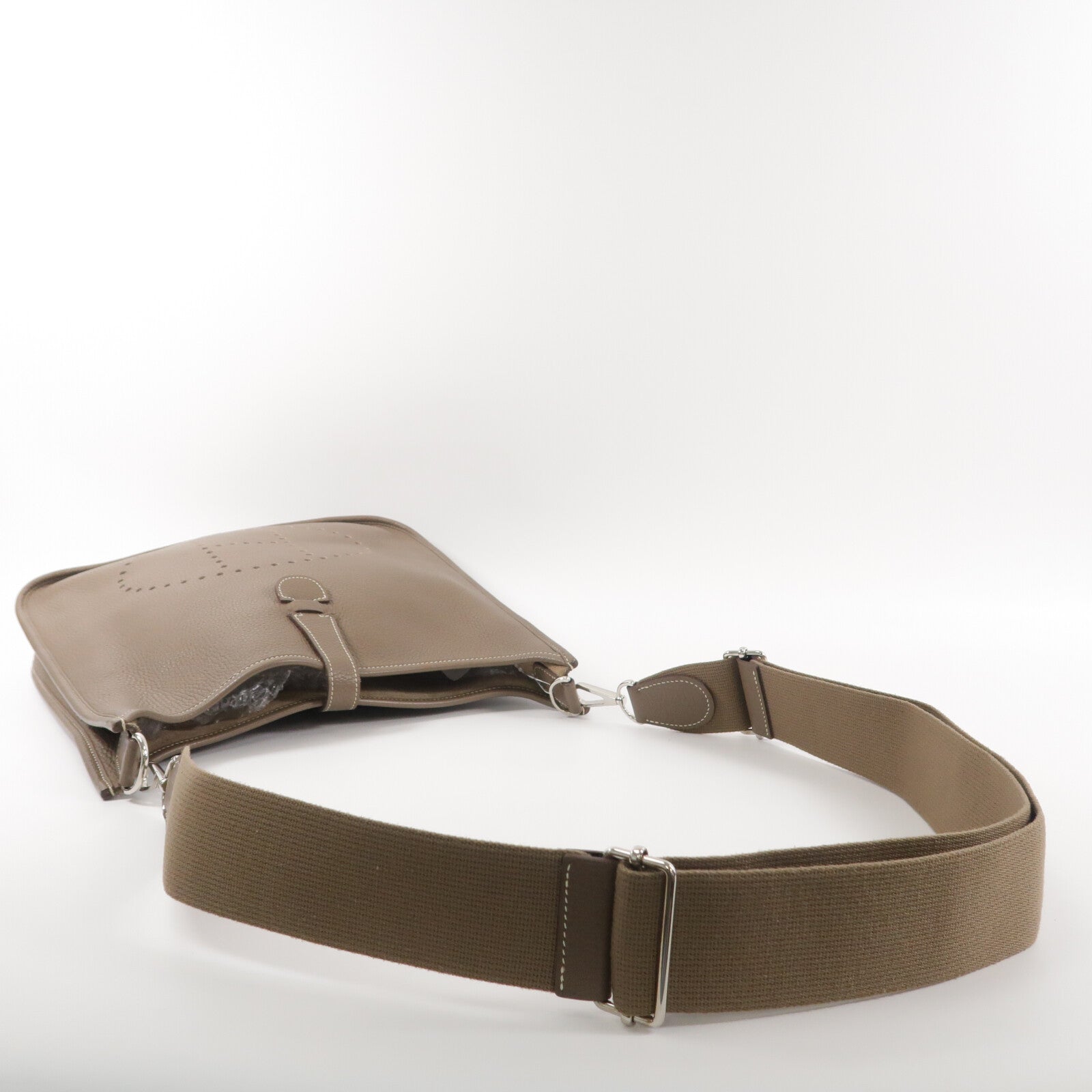 HERMES Clemence皮革Evelyne GM肩背袋Etoupe