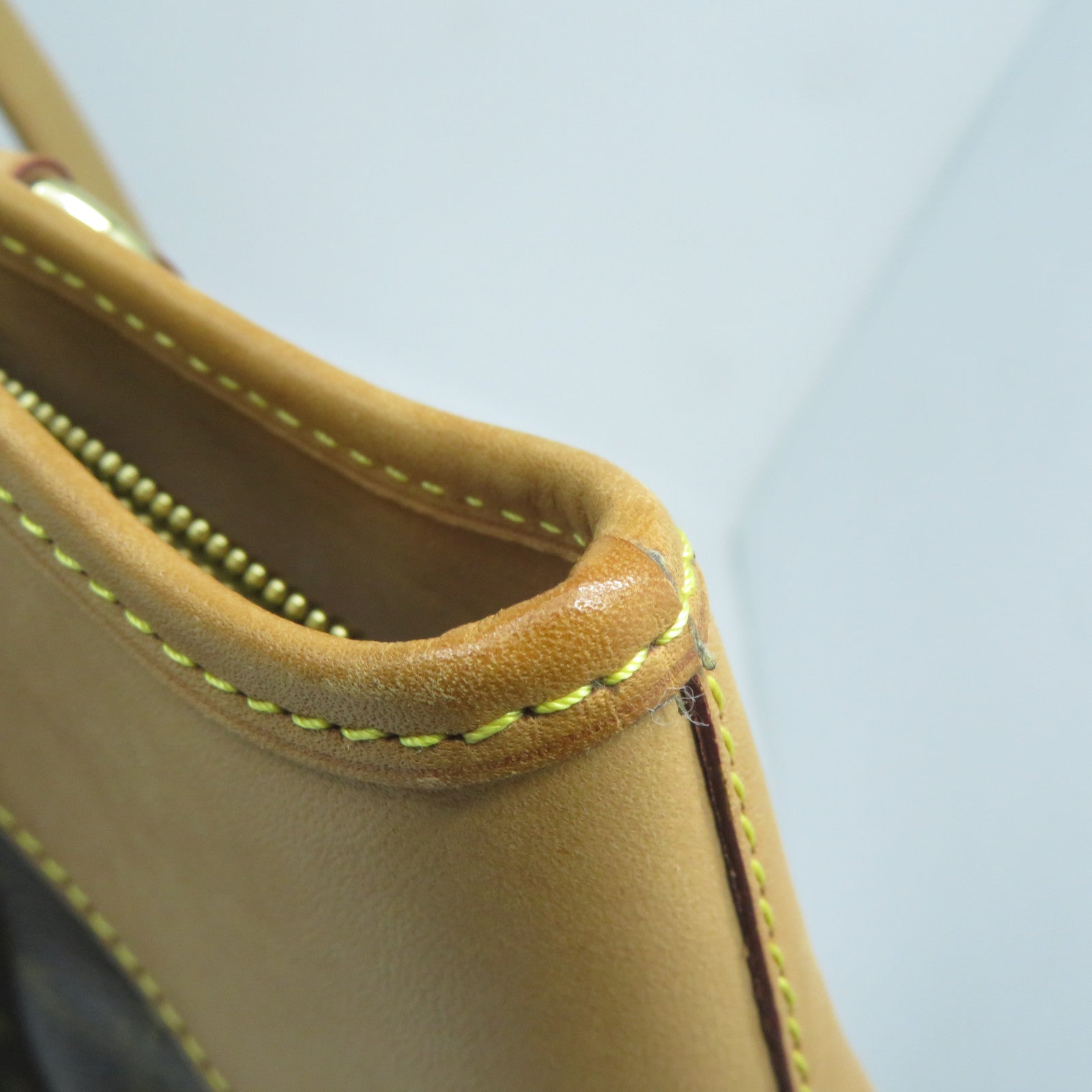 LOUIS VUITTON 【激減優惠】Monogram Boetie MM金扣手挽袋啡色
