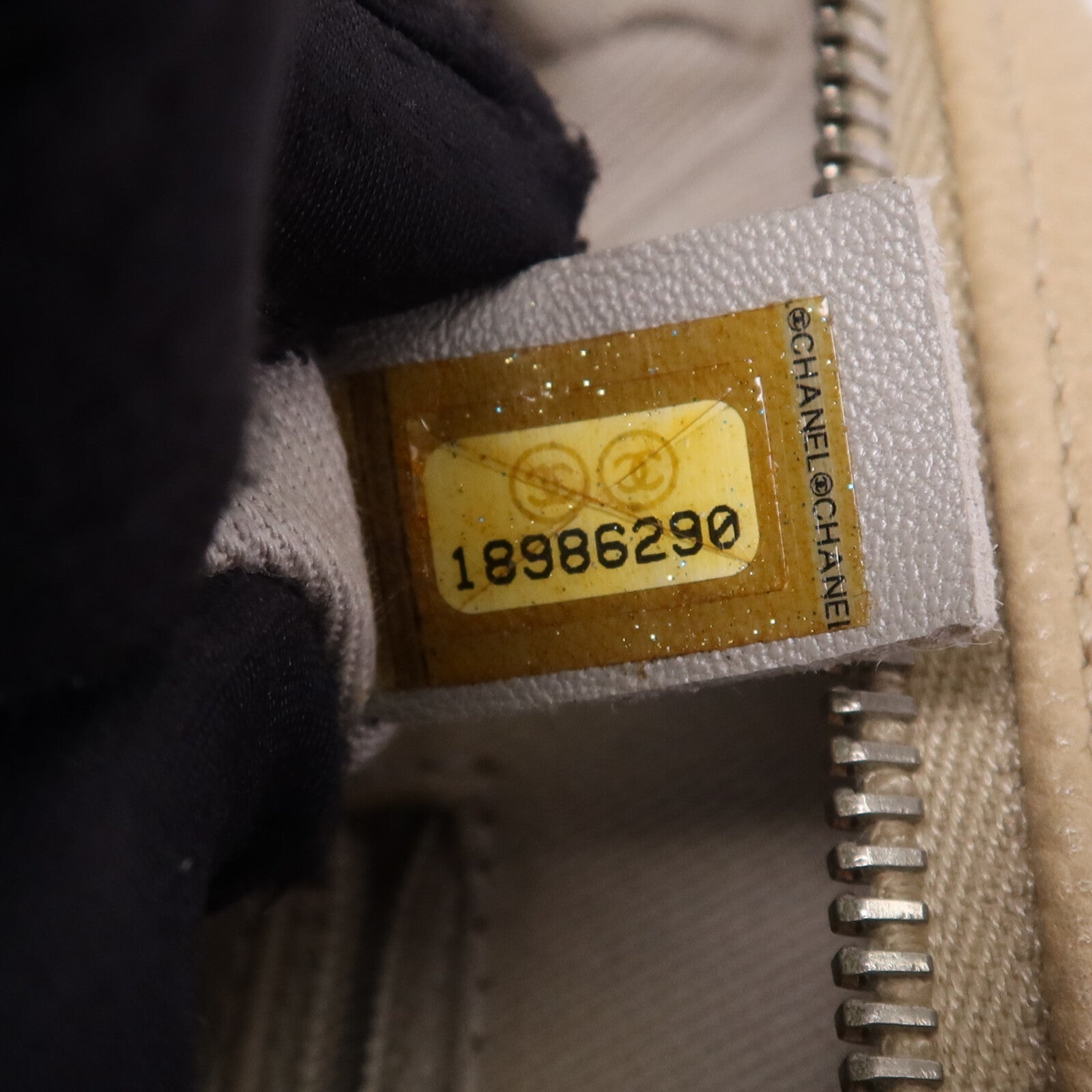 CHANEL 牛皮皮革Easy Jumbo Flap Bag銀扣鏈帶肩背袋