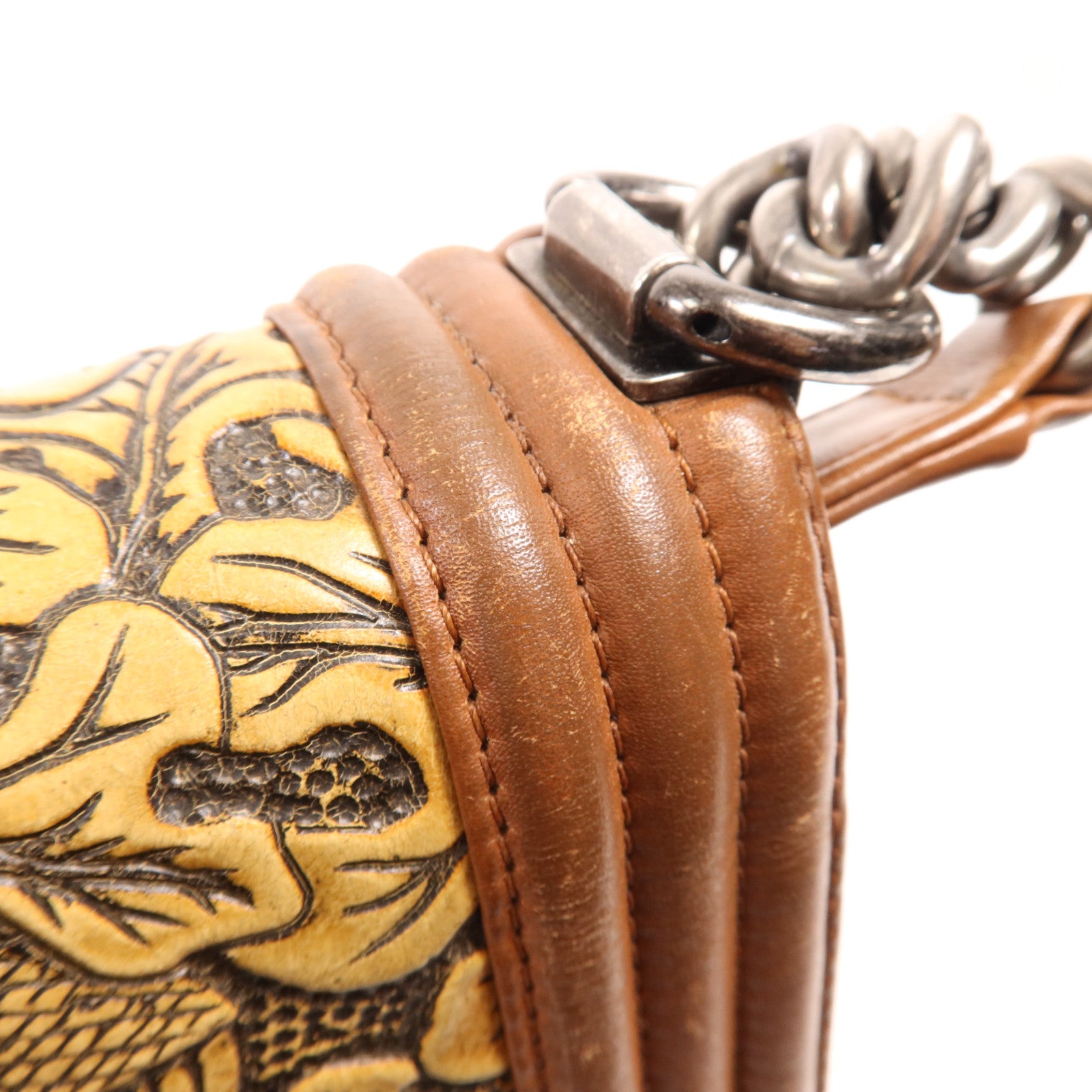 CHANEL 牛皮皮革Seasonal Boy Chanel Large銀扣肩背袋