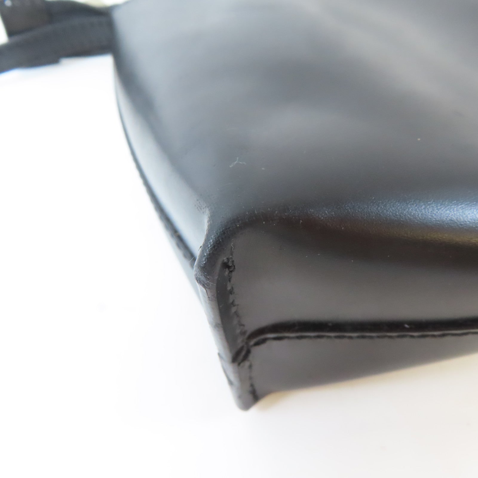 BURBERRY 牛皮皮革Shoulder Bag銀扣肩背袋黑色