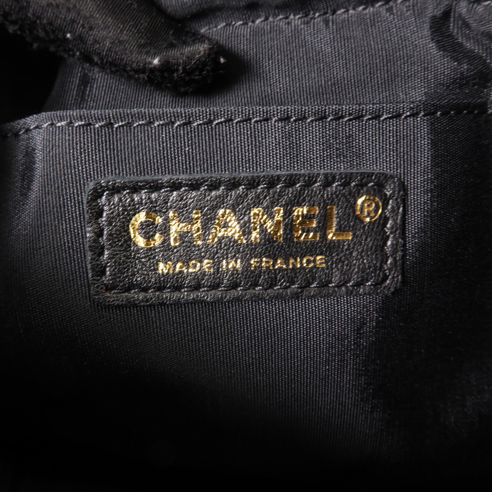 CHANEL 牛仔布料Mood Logo Printed Bucket鏈帶肩背袋