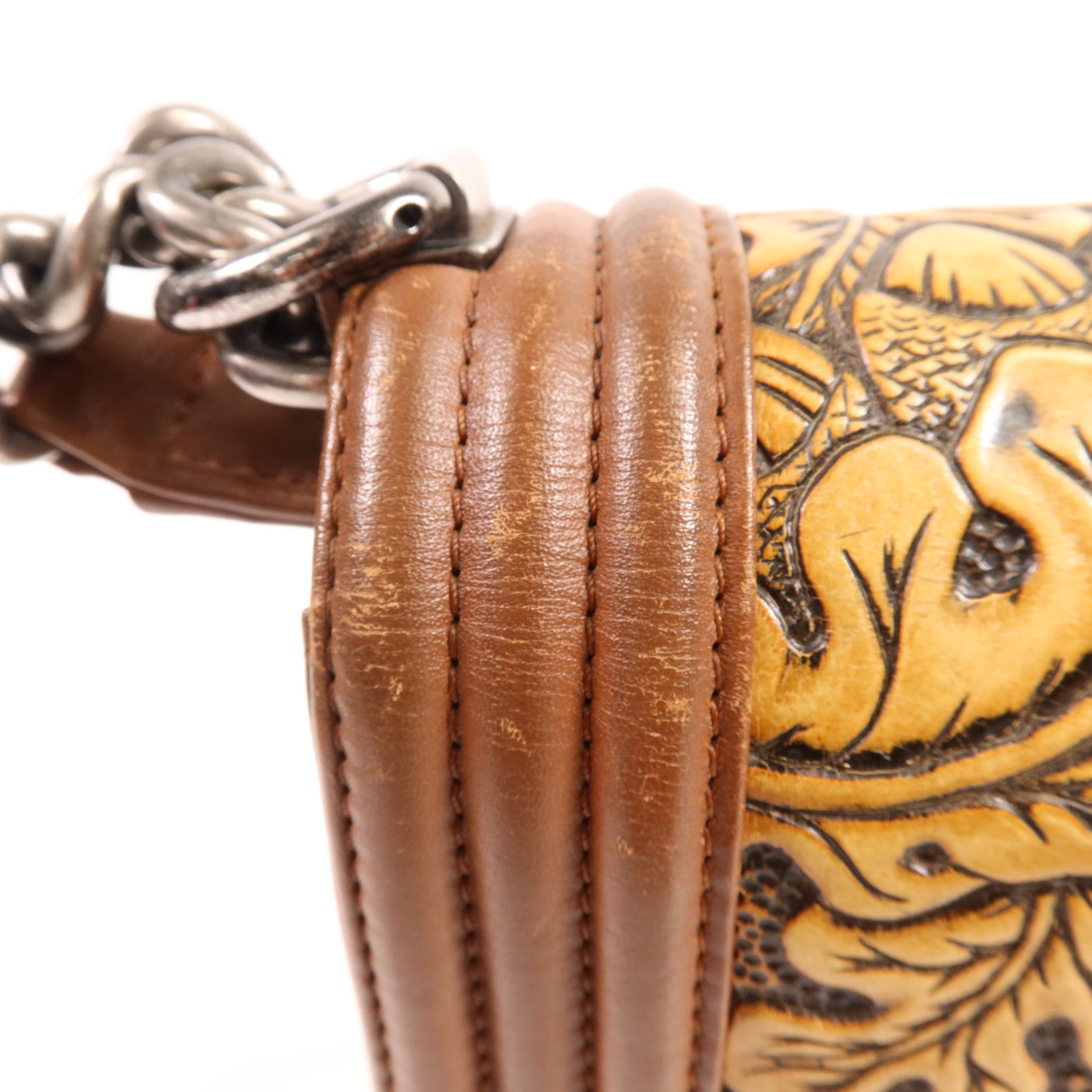 CHANEL 牛皮皮革Seasonal Boy Chanel Large銀扣肩背袋