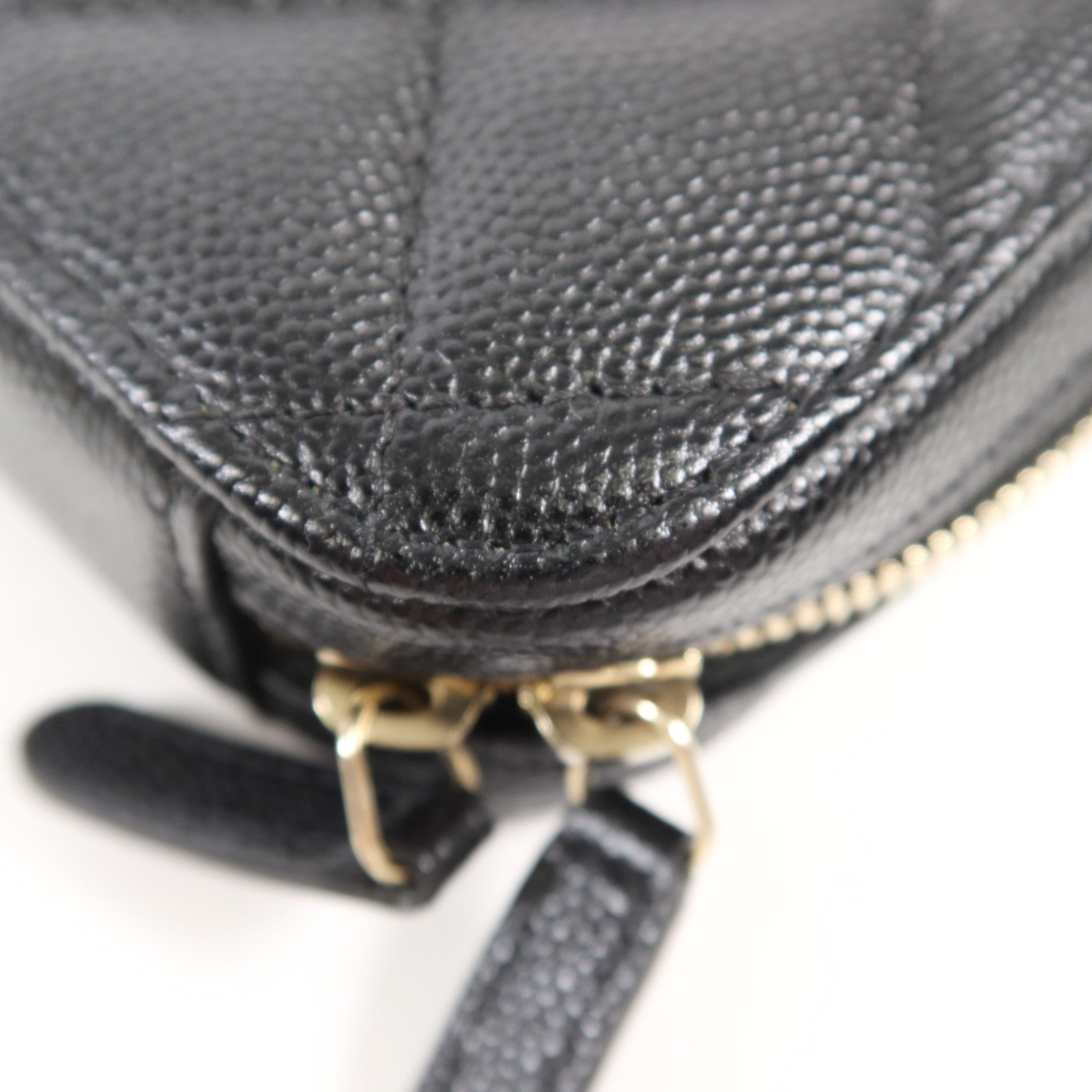 CHANEL 牛皮皮革Phone Bag金扣鏈帶肩背袋