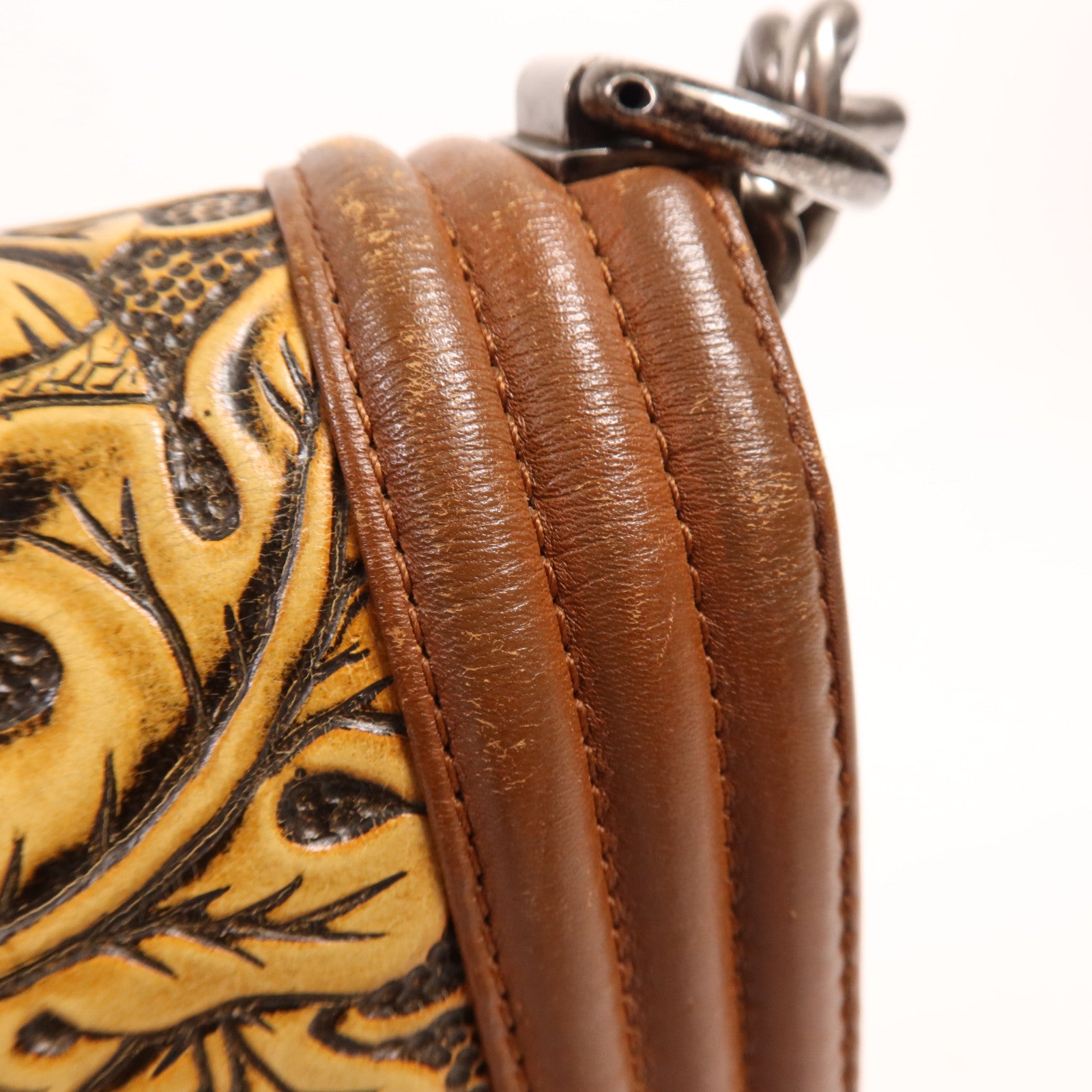 CHANEL 牛皮皮革Seasonal Boy Chanel Large銀扣肩背袋