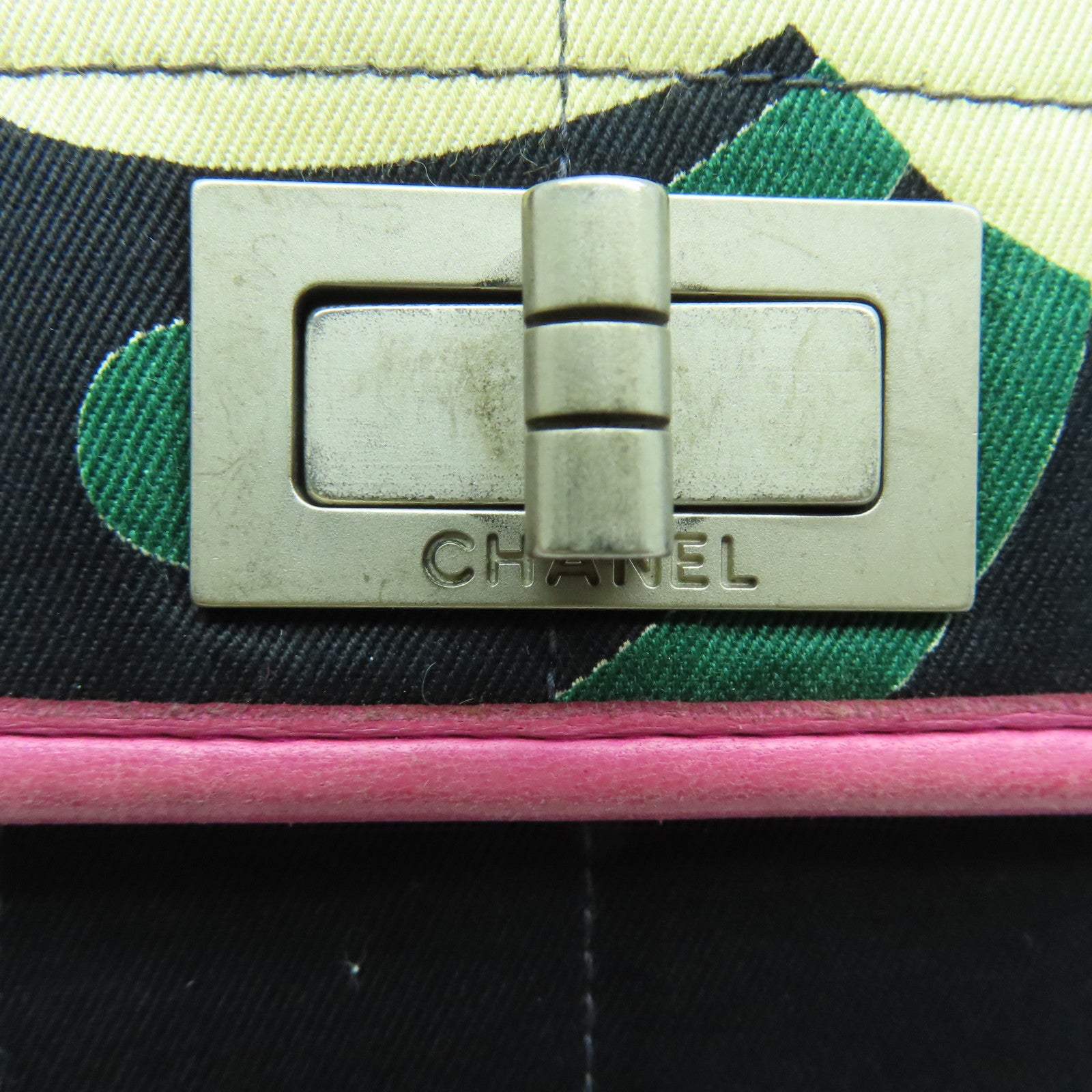 CHANEL 帆布Chain Shoulder银扣肩背袋黑色/粉红色/米色