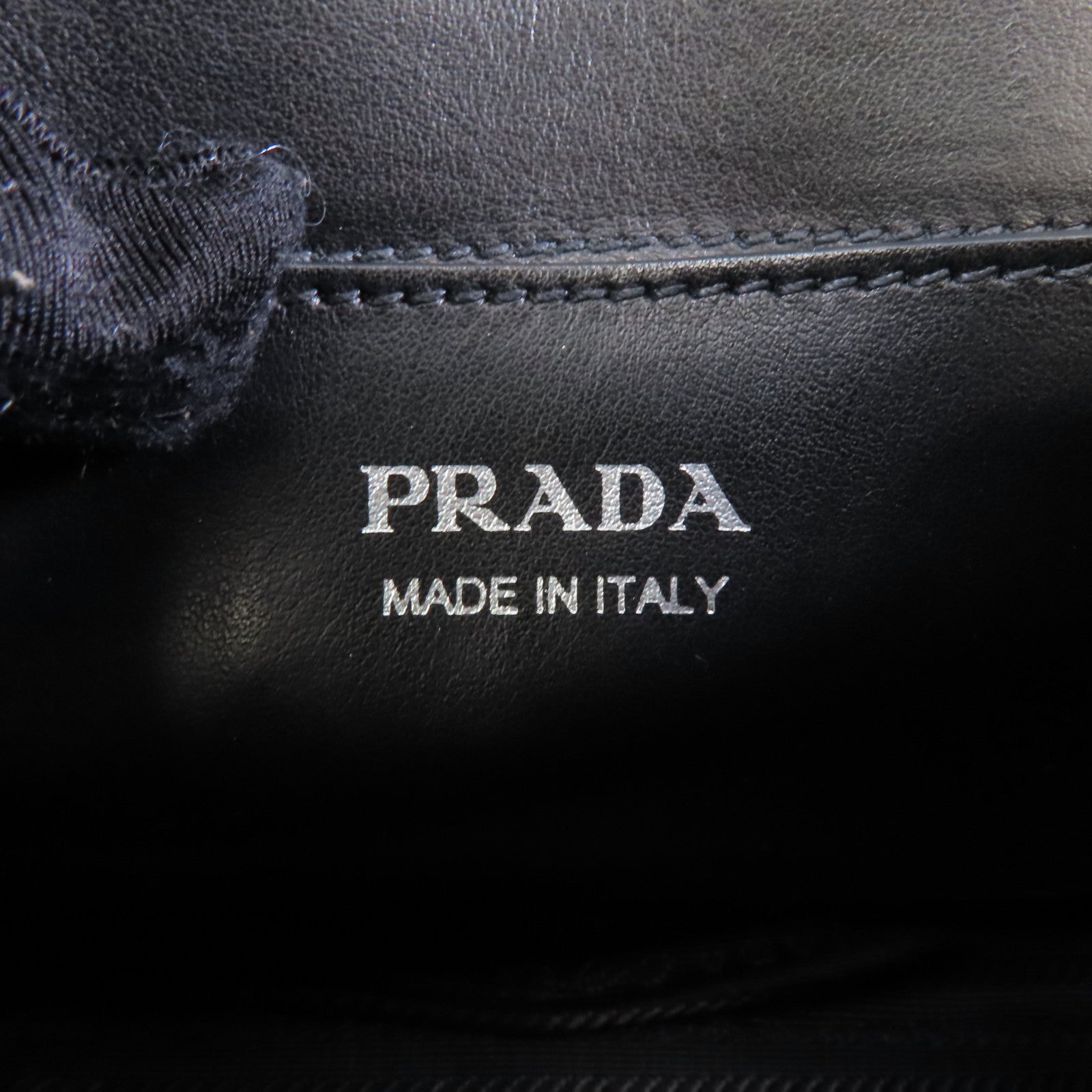 PRADA 牛皮皮革Chain Shoulder Bag銀扣鏈帶肩背袋黑色