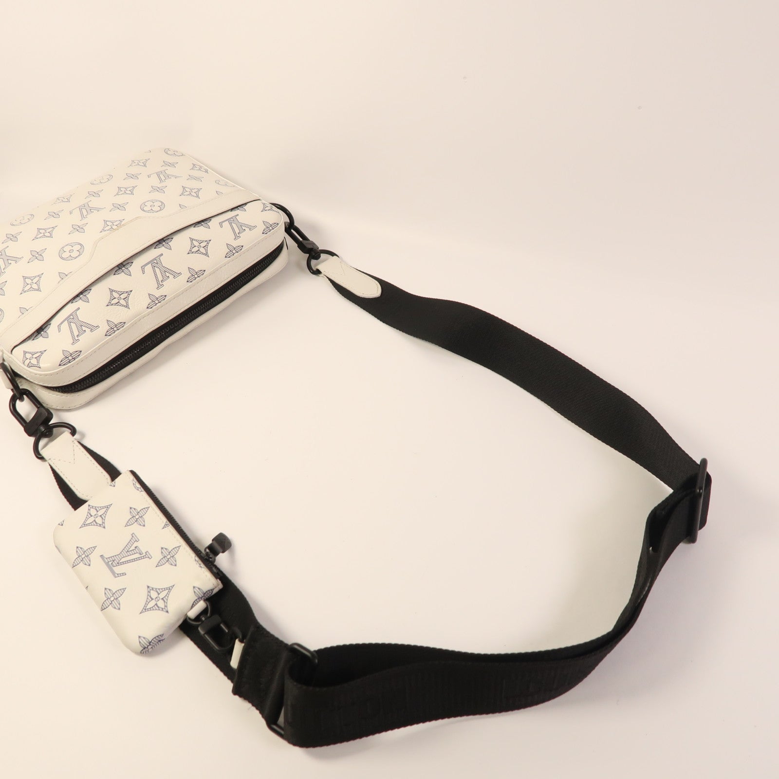 LOUIS VUITTON LV Trio Messenger Shoulder Bag M24754 Monogram Shadow White