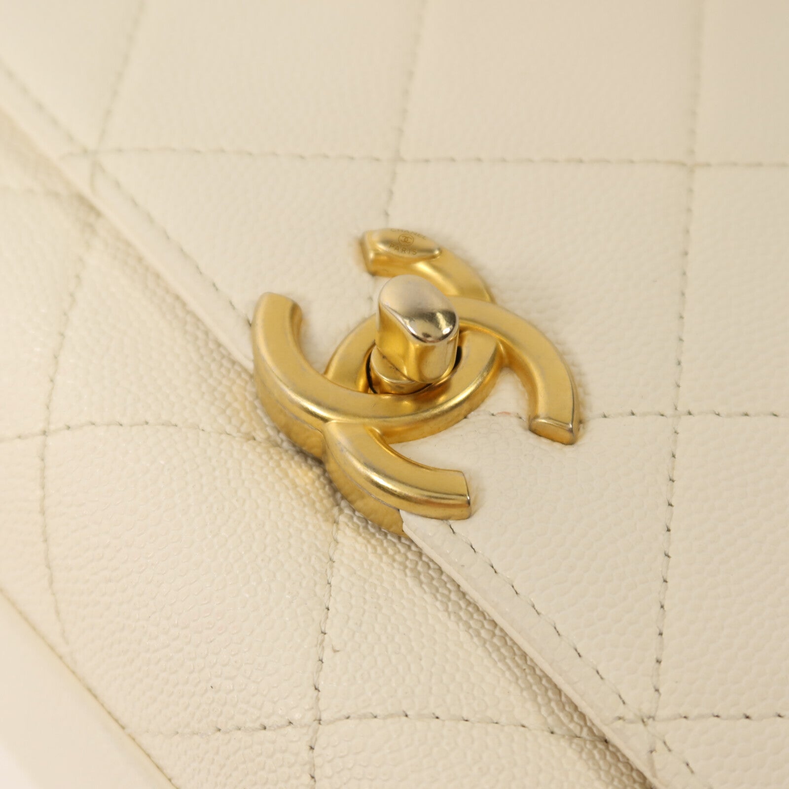 CHANEL 牛皮皮革Chain Shoulder金扣鏈帶手挽肩背兩用袋