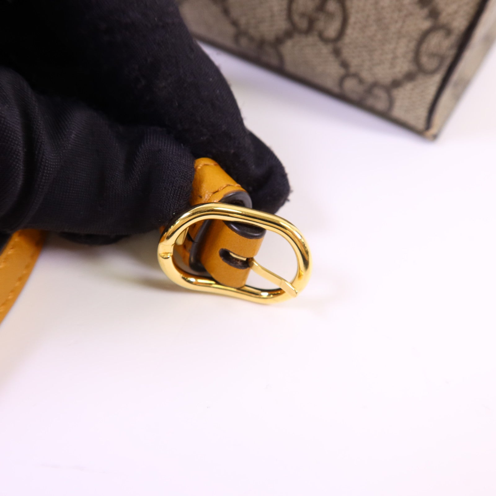 GUCCI 塗層帆布GG Supreme Mini Padlock Bag金扣手挽肩背兩用袋