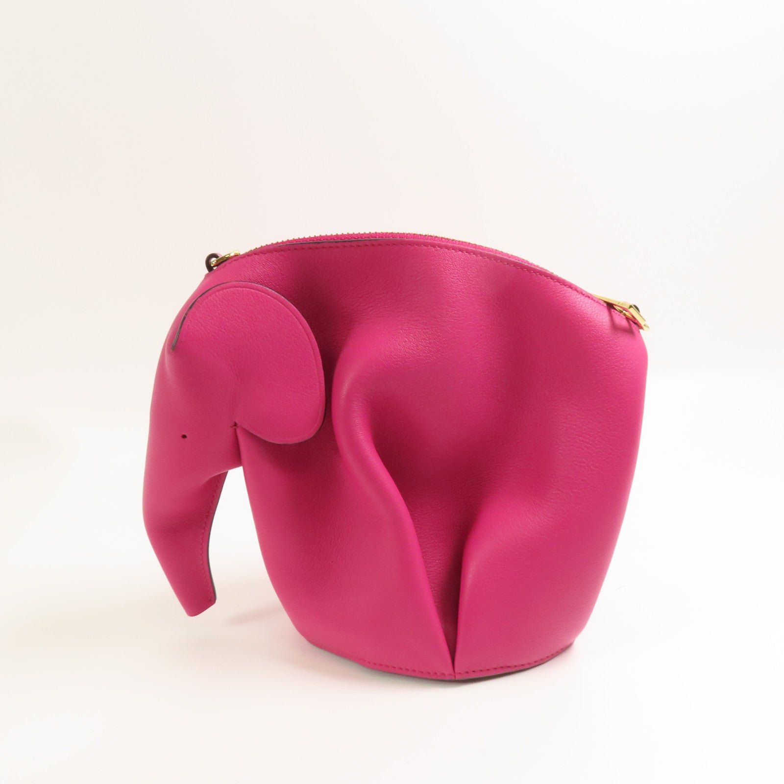 LOEWE 牛皮皮革Elephant Bag金扣肩背袋
