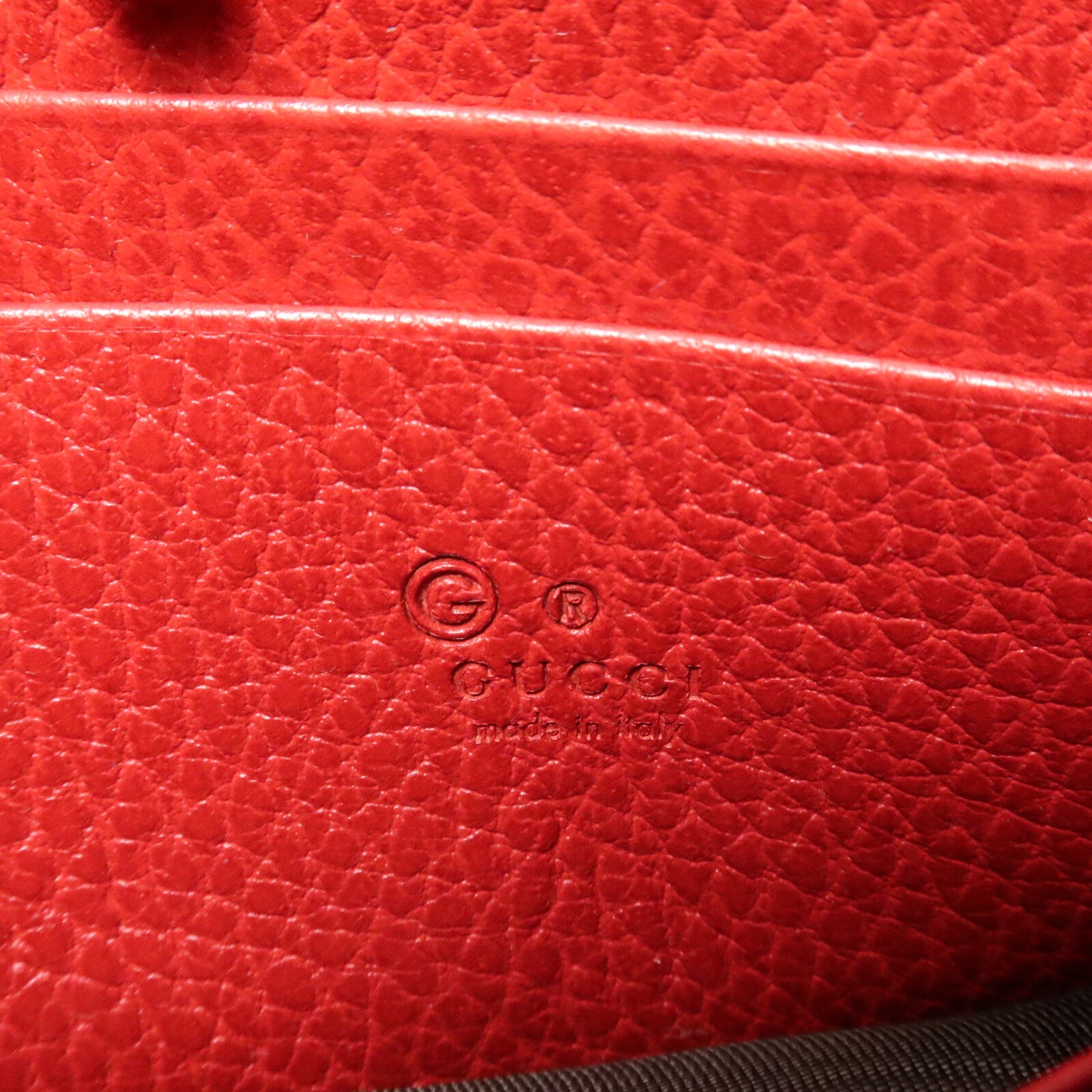 GUCCI 牛皮皮革Interlocking G Wallet On Chain鏈帶肩背袋