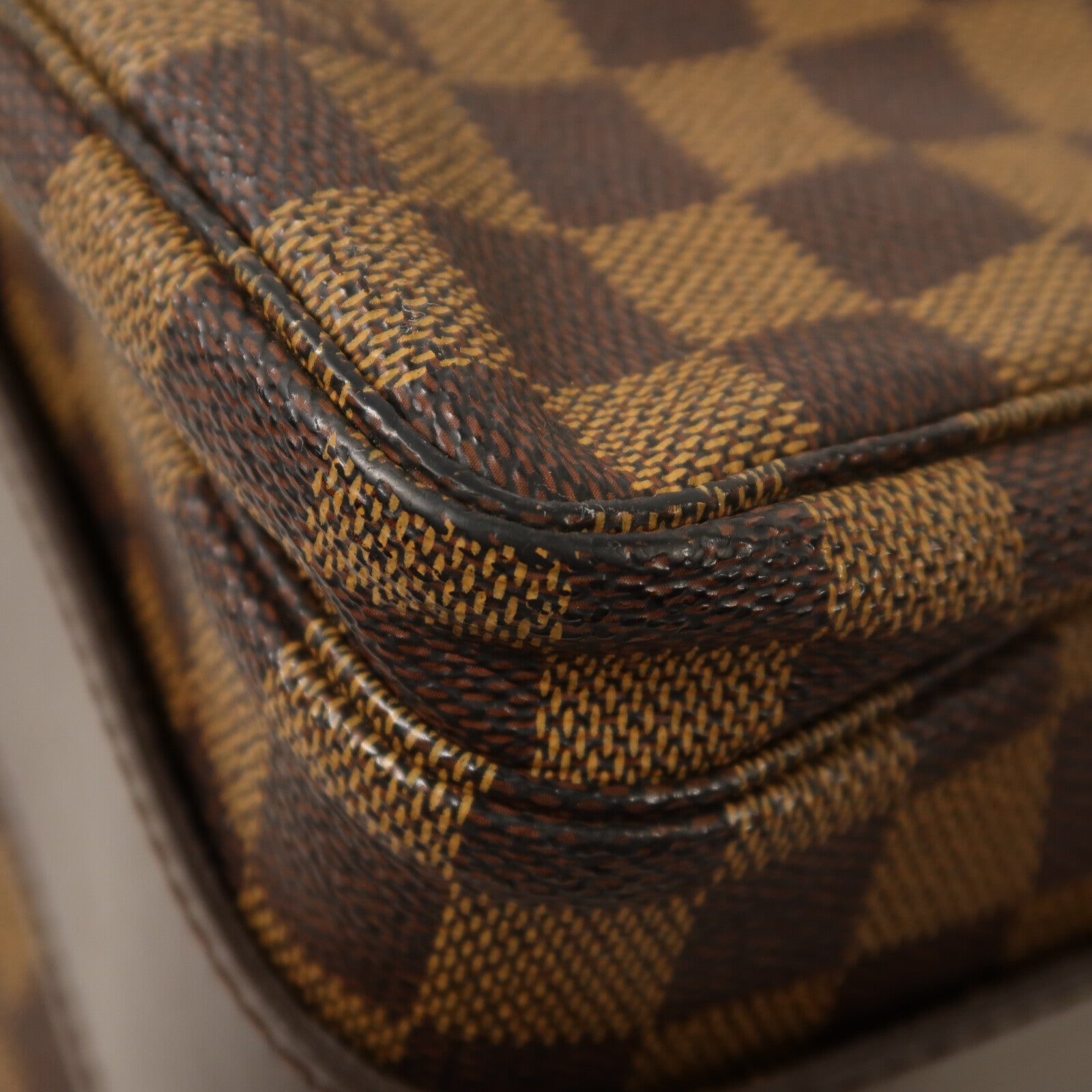 LOUIS VUITTON Damier Naviglio金扣肩背袋