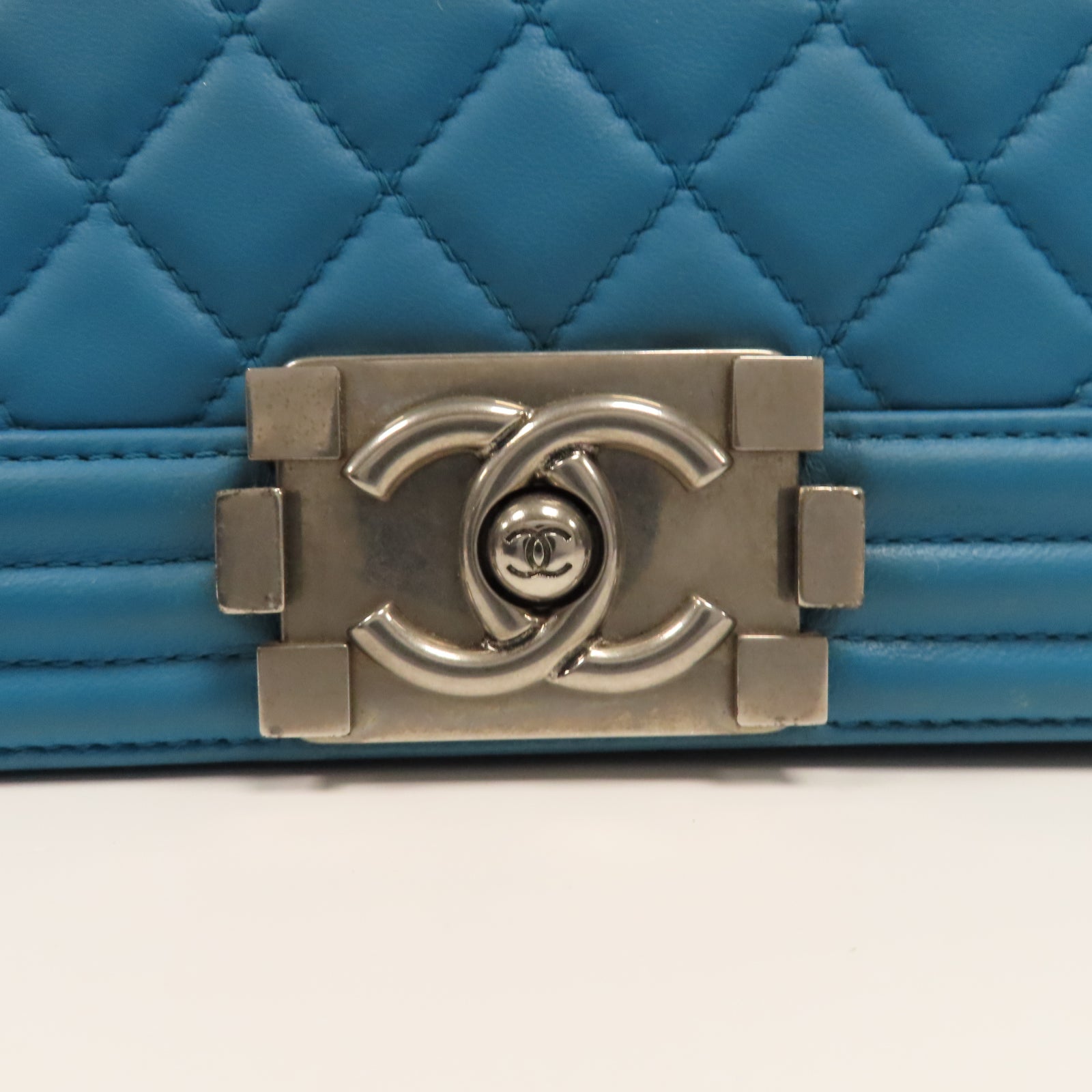 CHANEL 【激減優惠】菱格羊皮皮革Boy 25cm銀扣鏈帶肩背袋藍色