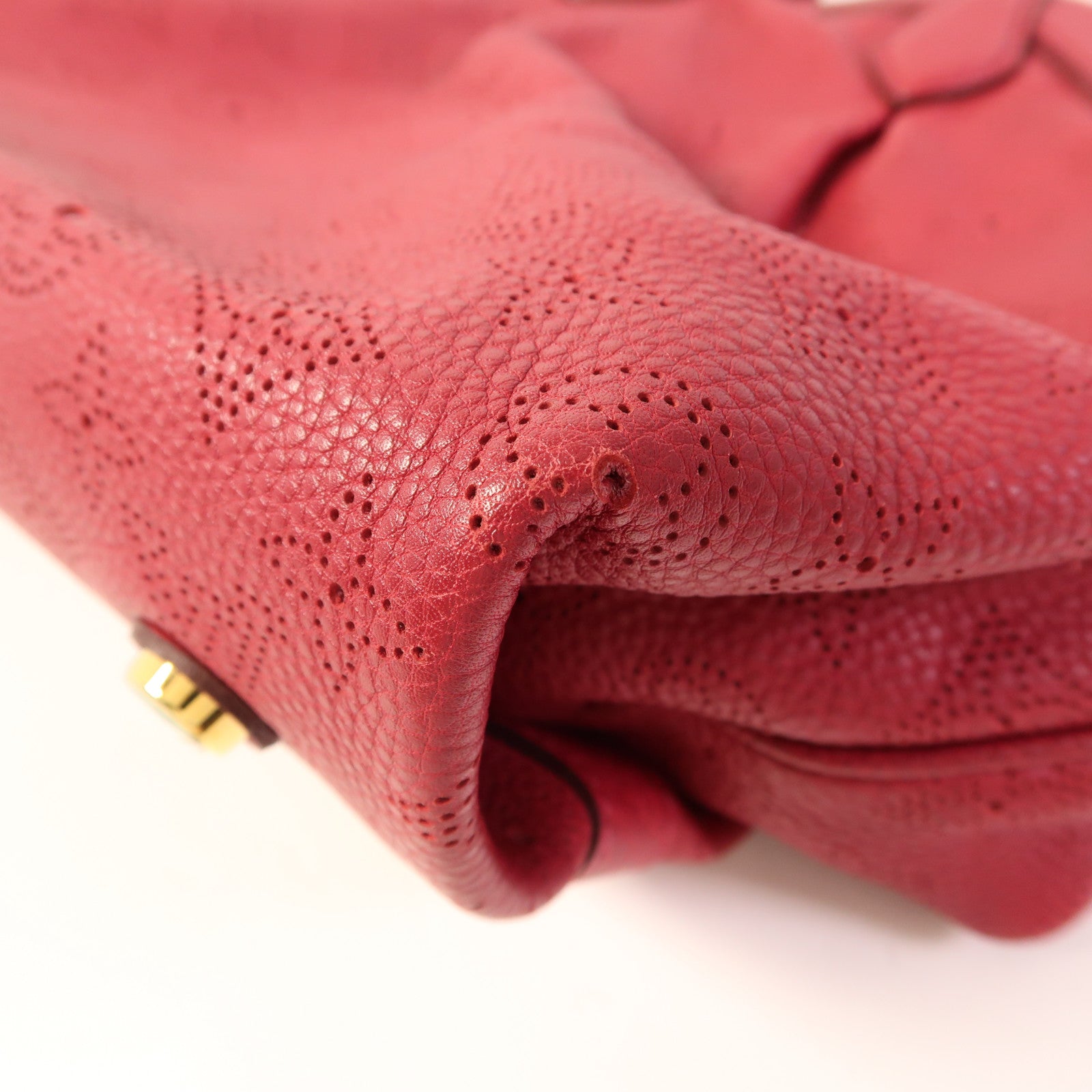 LOUIS VUITTON Mahina Cirrus PM金扣手挽袋