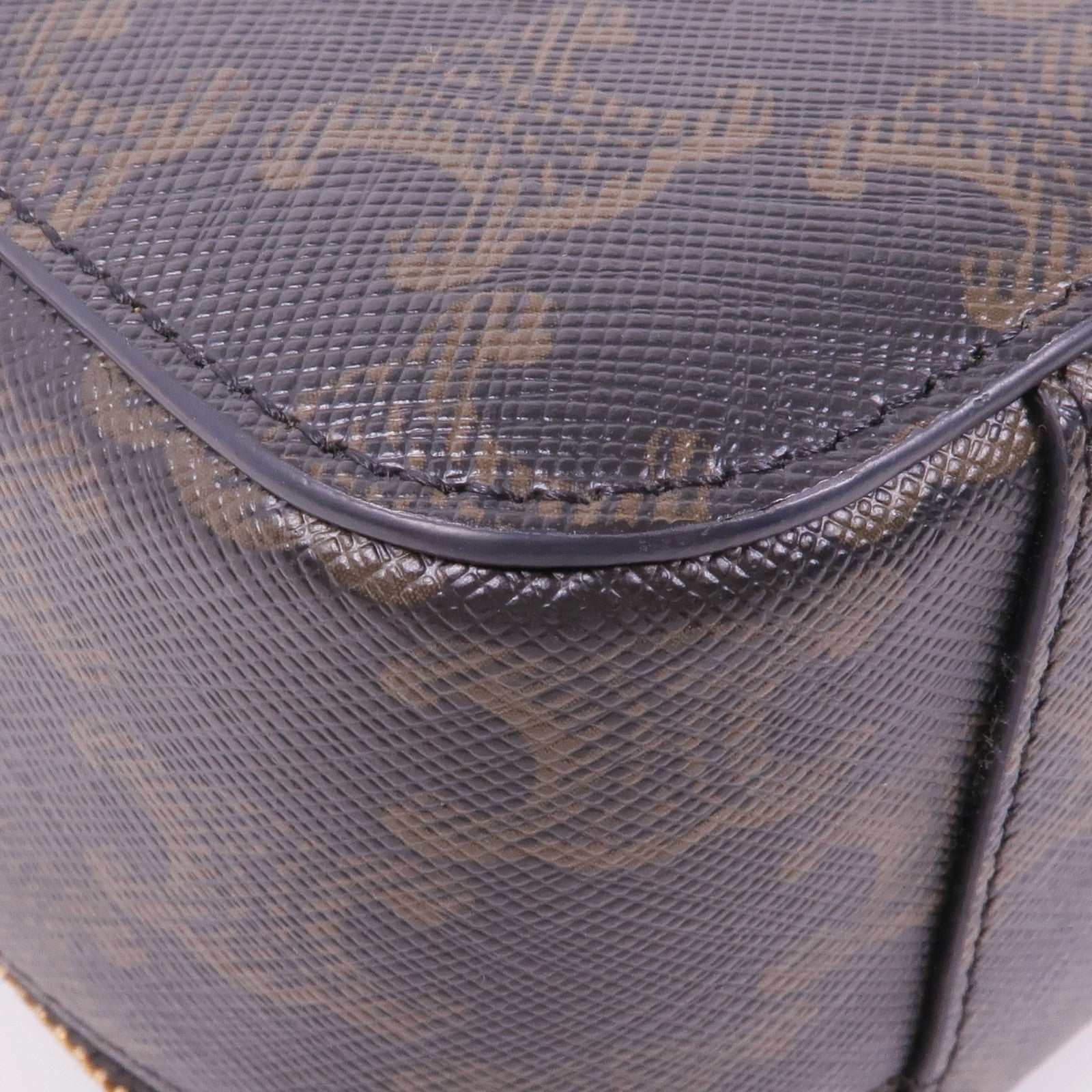 CELINE 【激減優惠】塗層帆布Triomphe鏈帶肩背袋