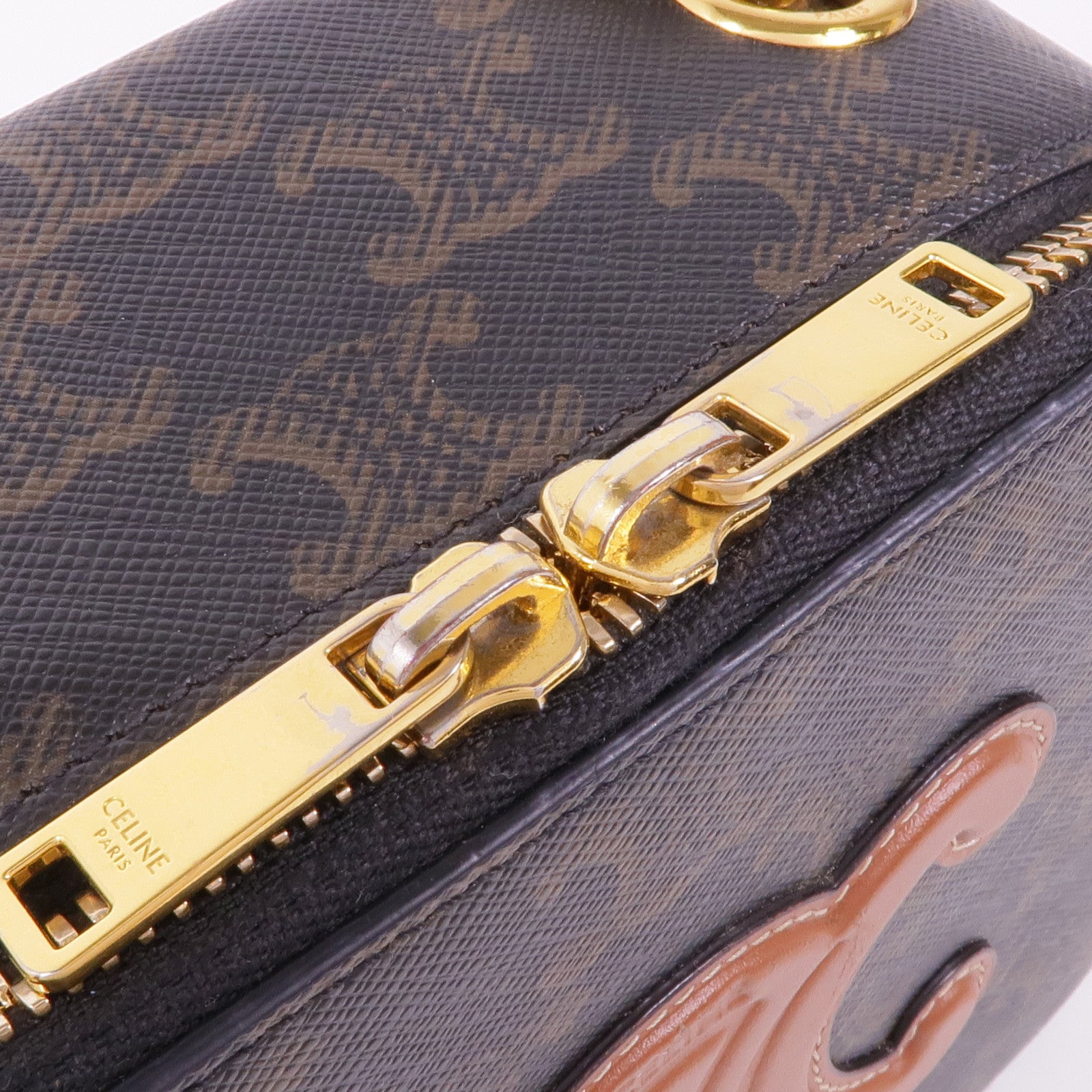 CELINE 塗層帆布Triomphe金扣鏈帶肩背袋