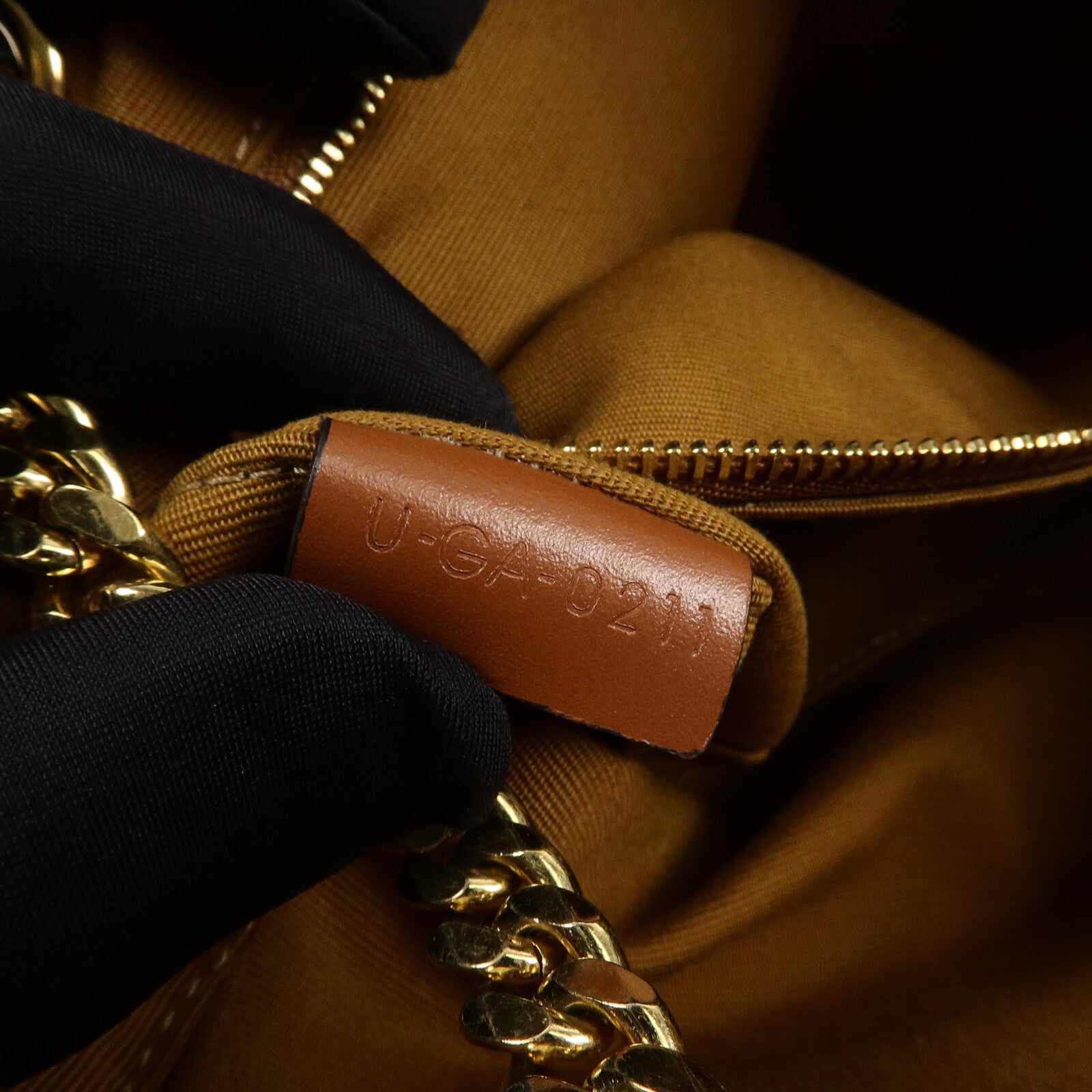 CELINE Triomphe Canvas Patapans Medium鏈帶肩背袋