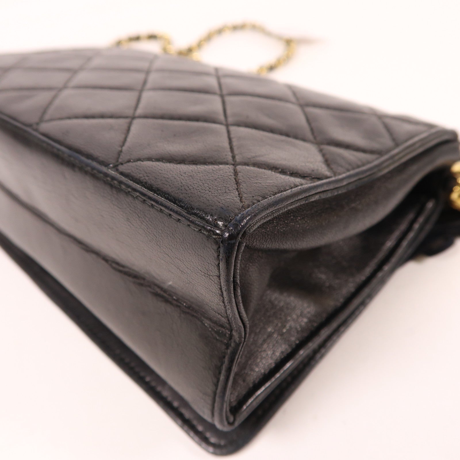 CHANEL 羊皮皮革Vintage Bag金扣鏈帶肩背袋