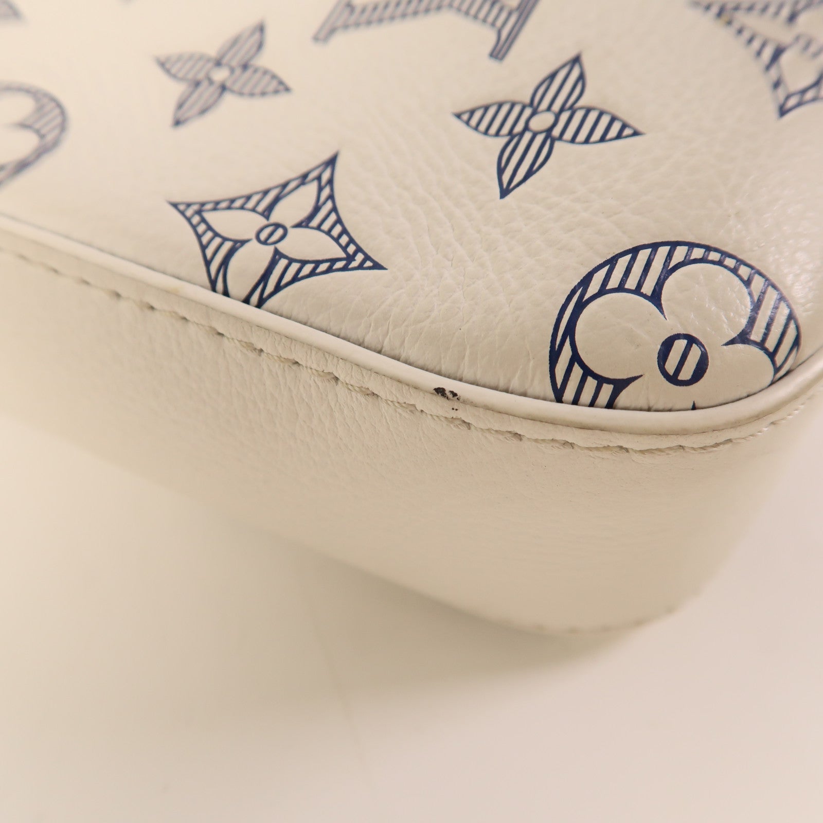 LOUIS VUITTON LV Trio Messenger Shoulder Bag M24754 Monogram Shadow White