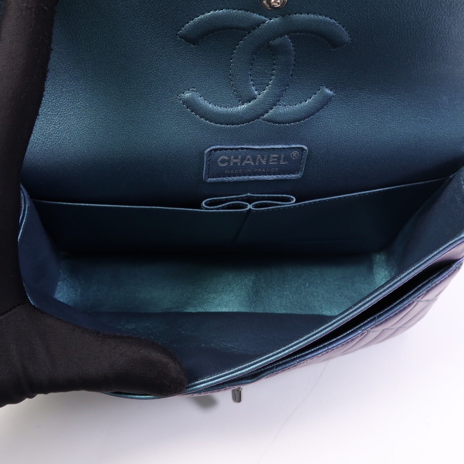 CHANEL 羊皮皮革Classic Flap Iridescent銀扣鏈帶肩背袋