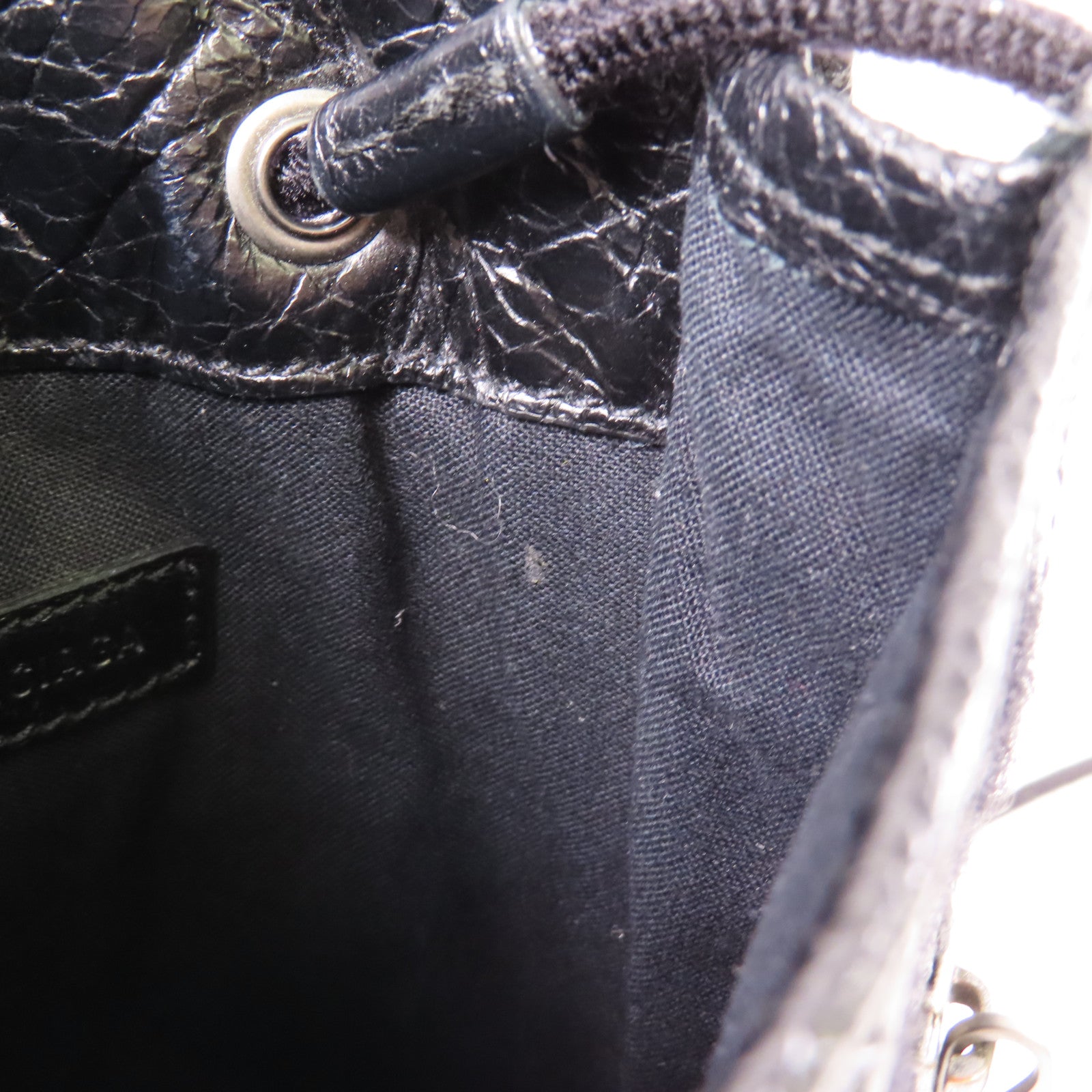 BALENCIAGA 牛皮皮革Pouch Graffiti肩背袋