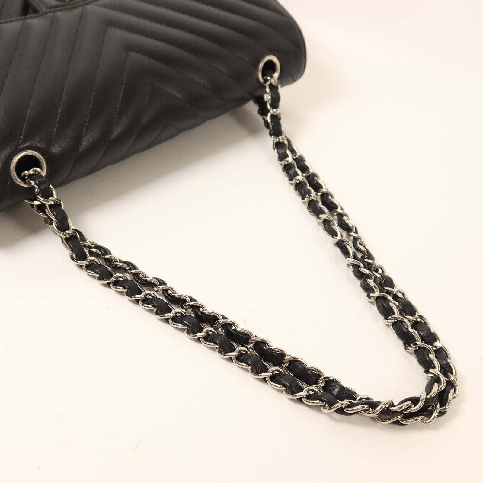 CHANEL 羊皮皮革Classic 25銀扣鏈帶肩背袋