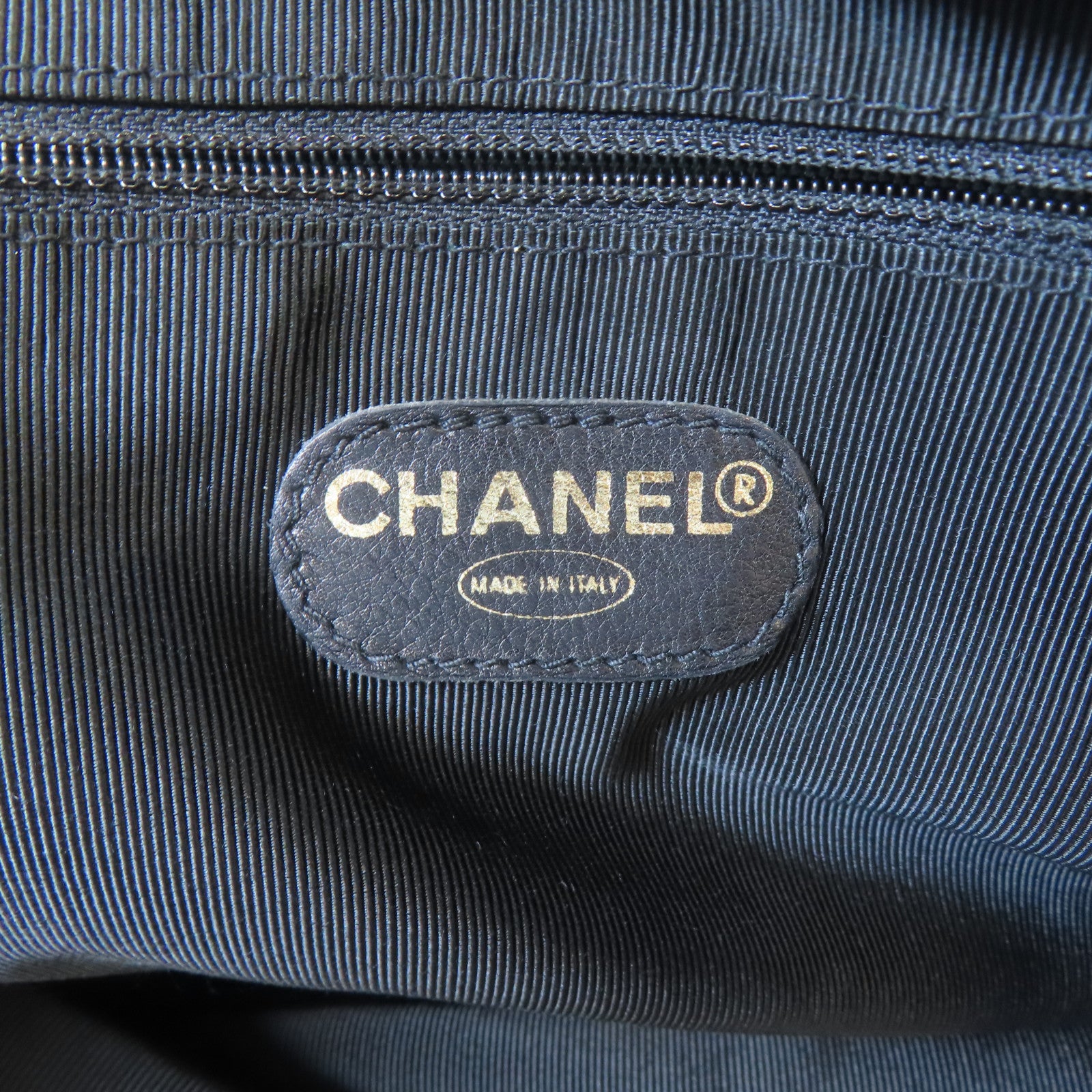 CHANEL 皮革Shoulder Bag金扣肩背袋黑色