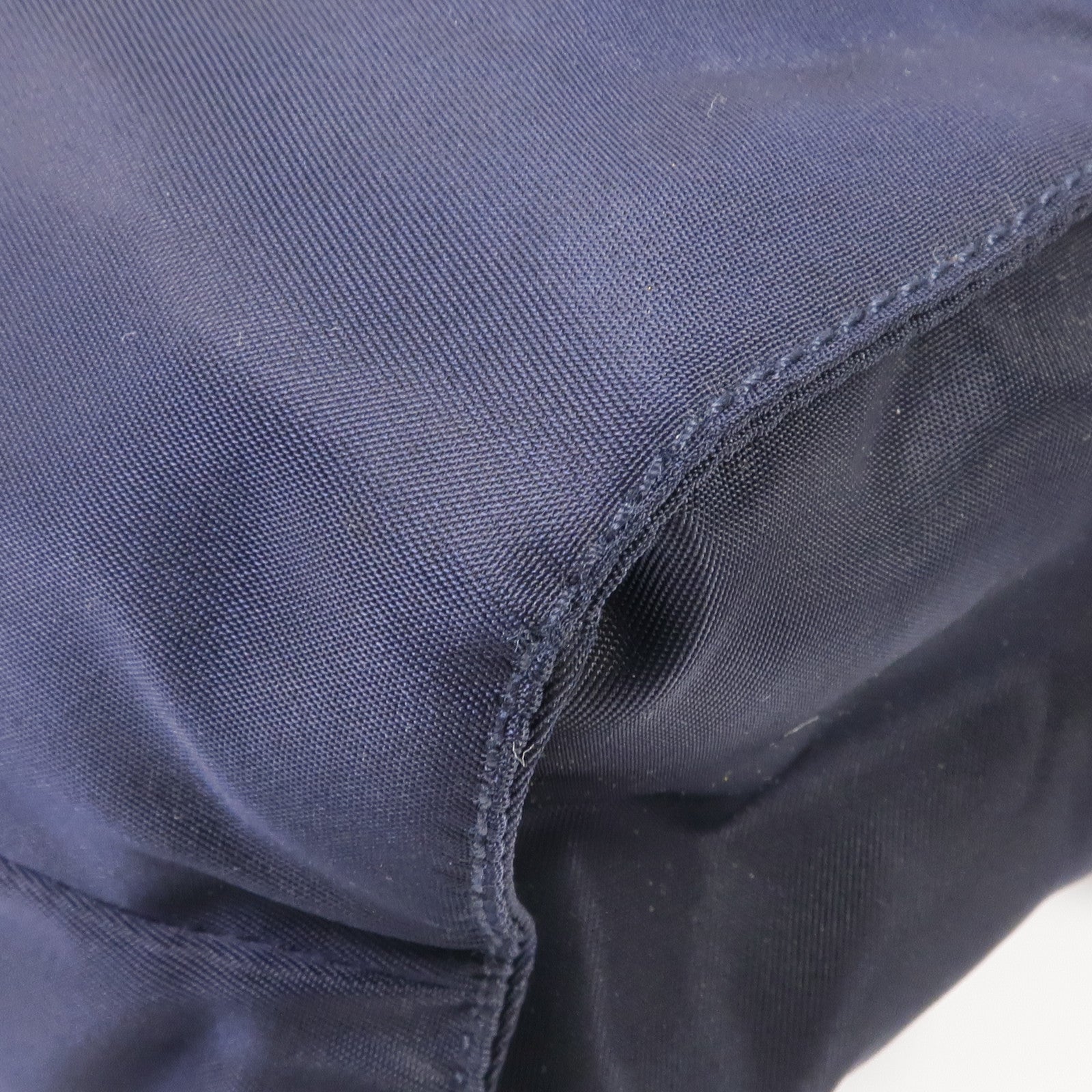 PRADA 尼龍Shoulder Bag銀扣肩背袋