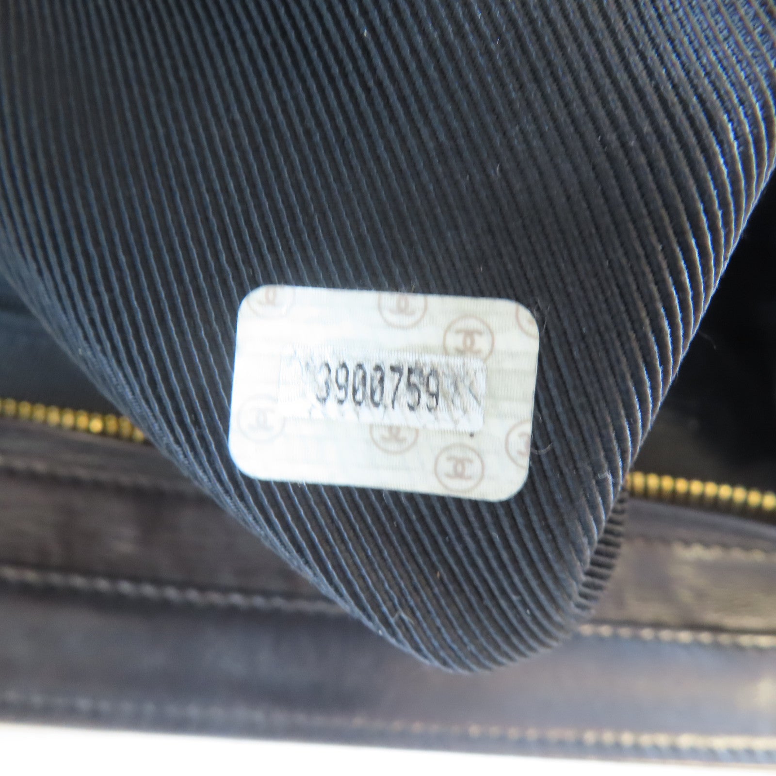 CHANEL 皮革Shoulder Bag金扣肩背袋黑色